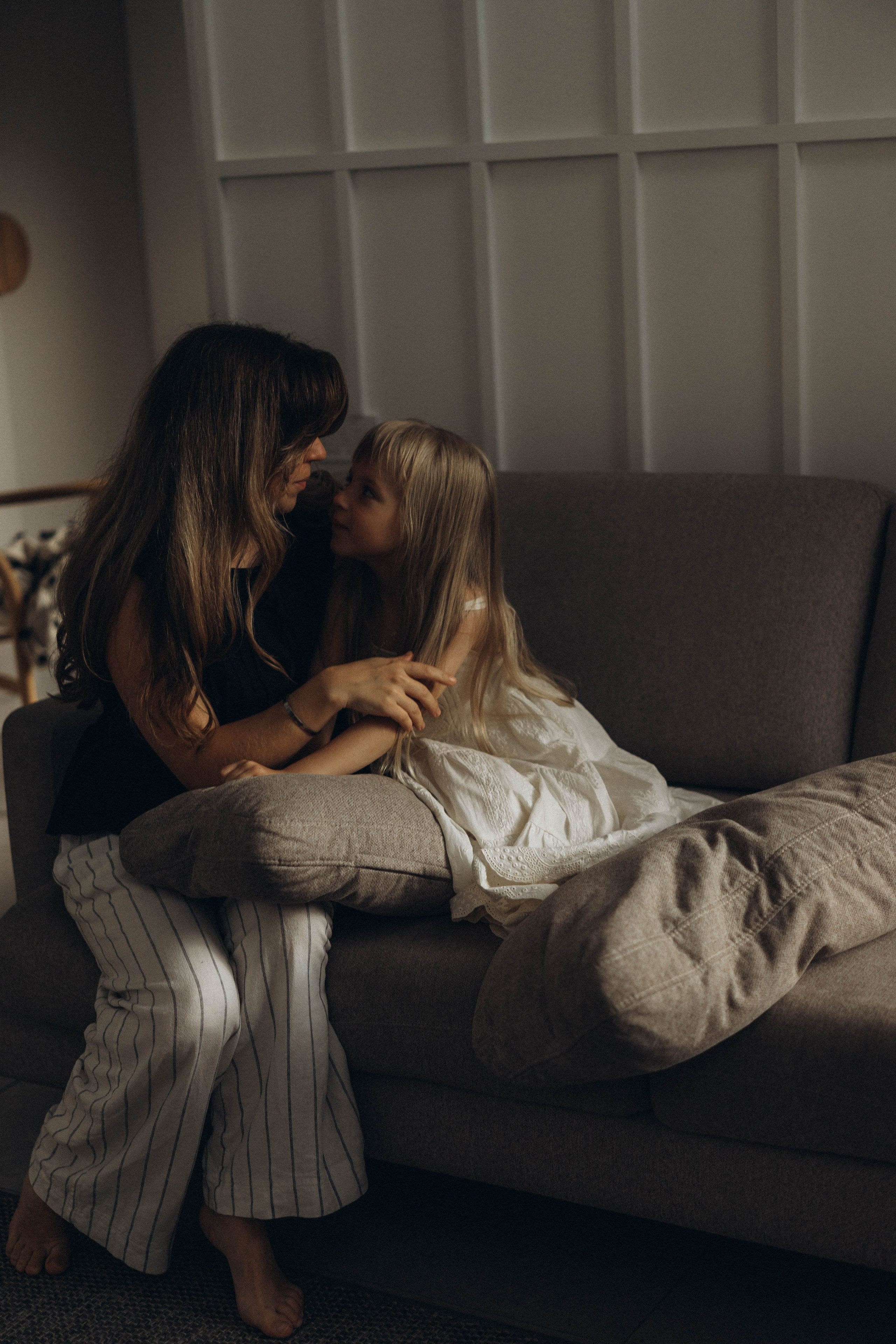 Фотосессия домашняя мама и дочка. Фотограф Екатеринбург Кокшарова Александра