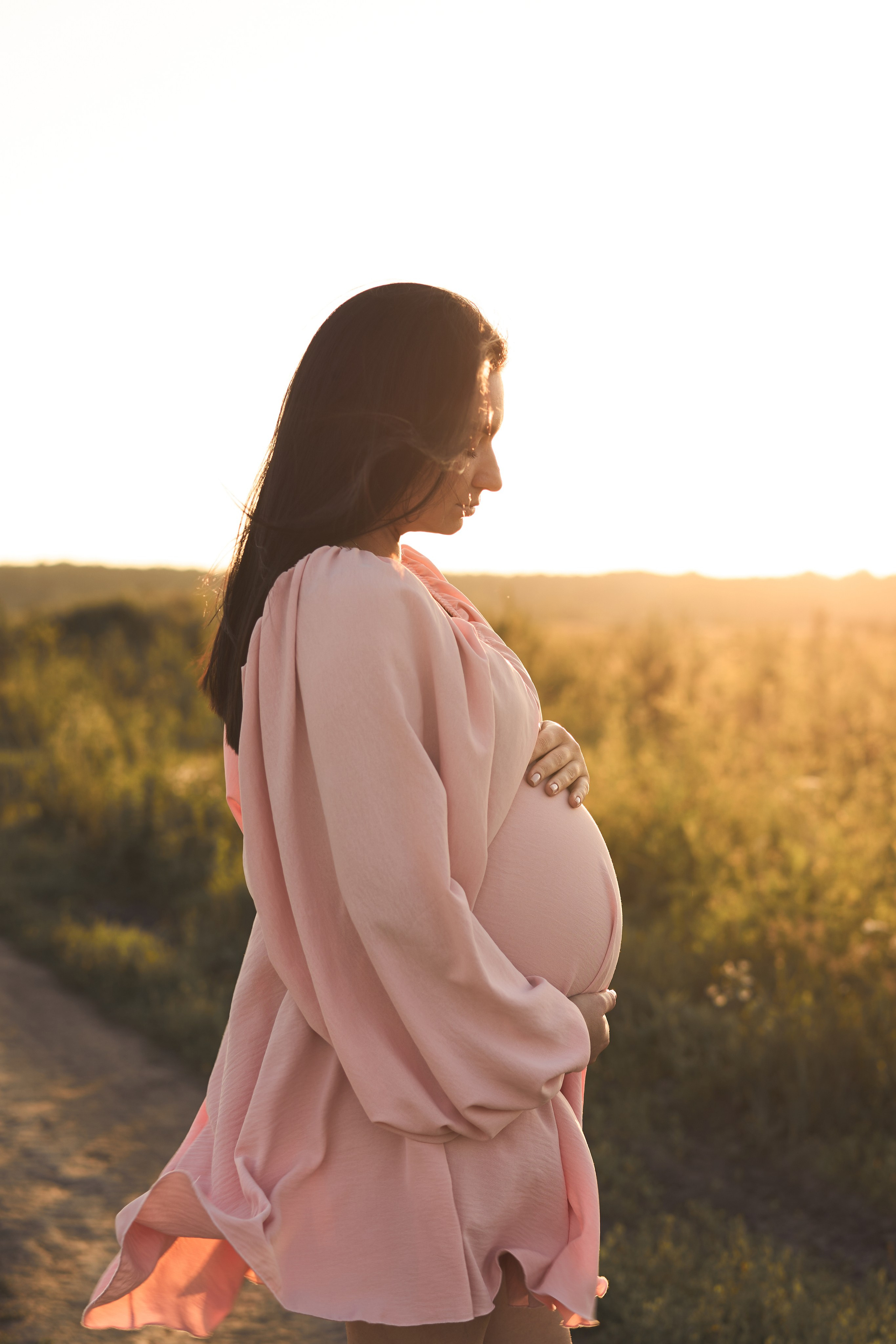 Фотосессия беременная пара в поле на закате😍. Фотограф Екатеринбург Кокшарова Александра