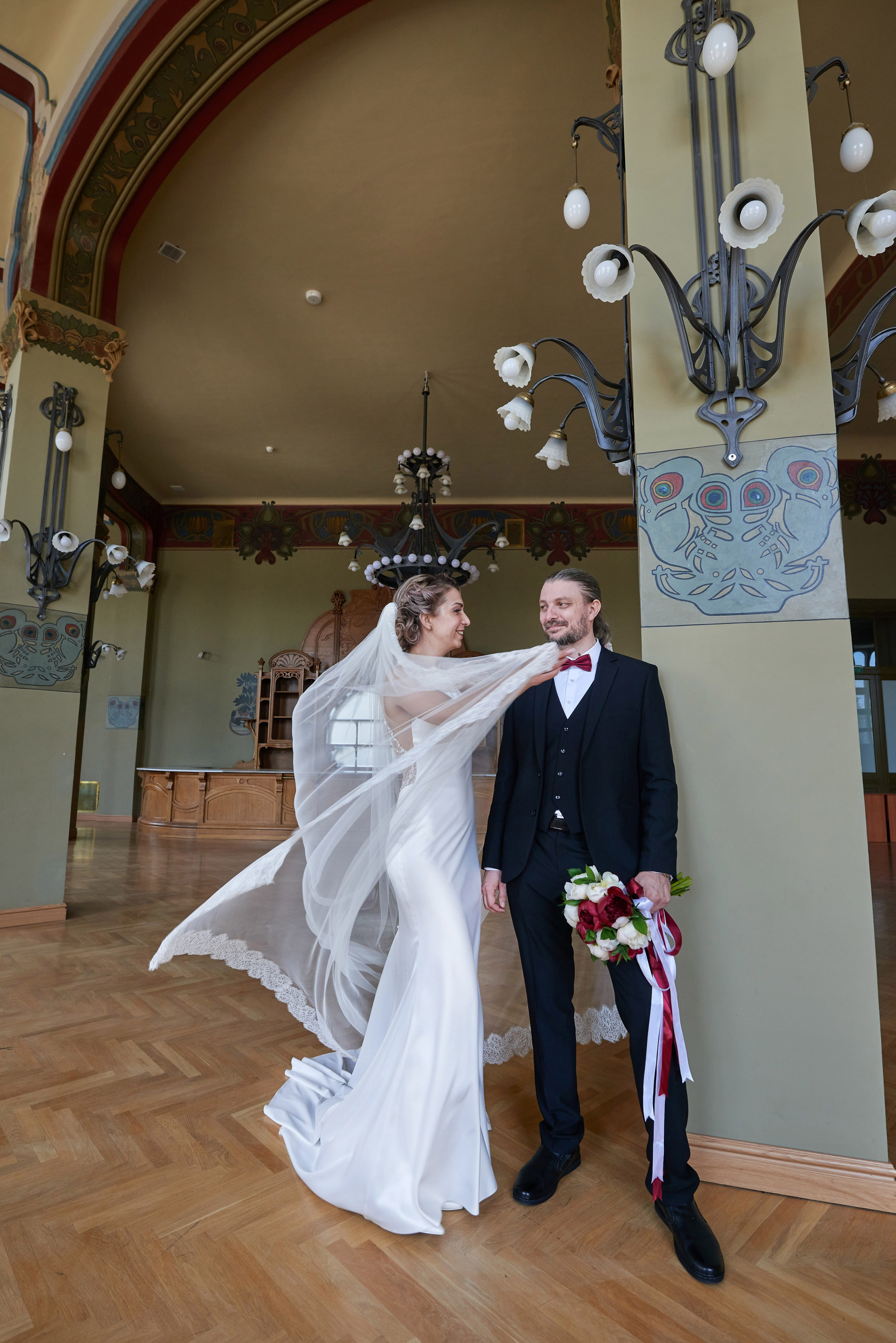 Юлия и Денис (фотосессия на Витебском вокзале и в Польском саду). Портретный, семейный и свадебный фотограф в Санкт-Петербурге и в Пушкине Ширяев Денис