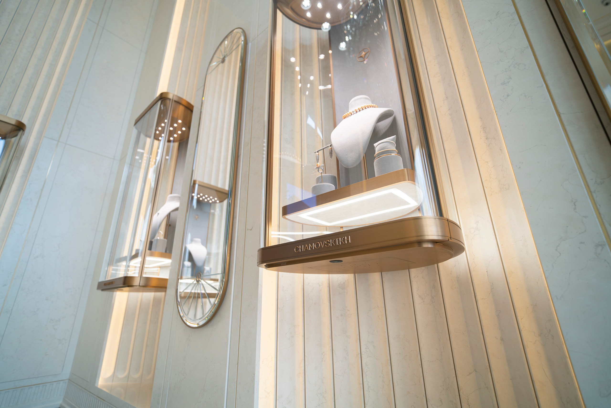 КАМ. Ювелирный дом CHAMOVSКIKH. Видеограф для бизнеса в Санкт-Петербурге — съёмка производств, выставок, B2B