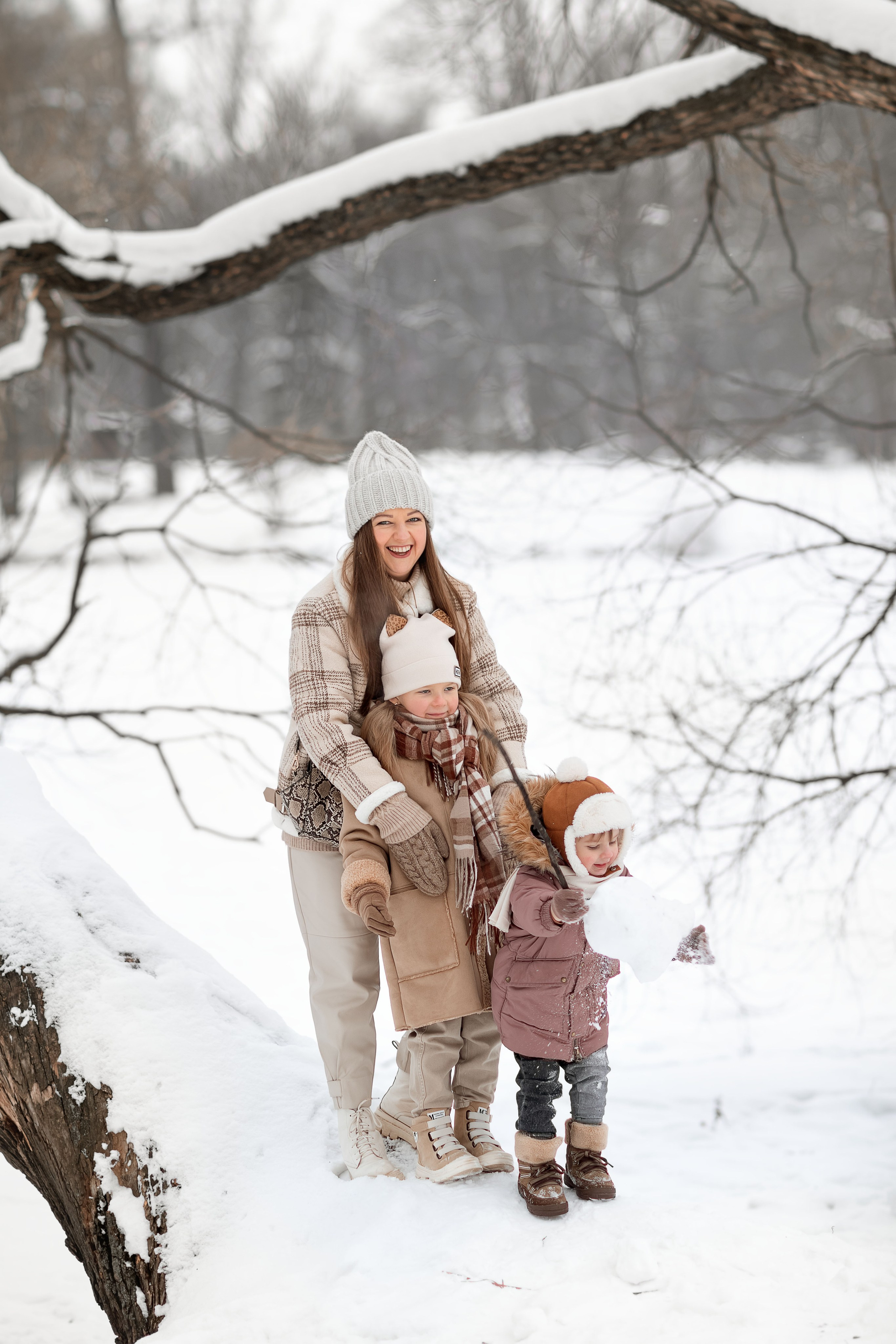 Зимняя семейная фотосессия в парке. Фотограф Юлия Кондратьева