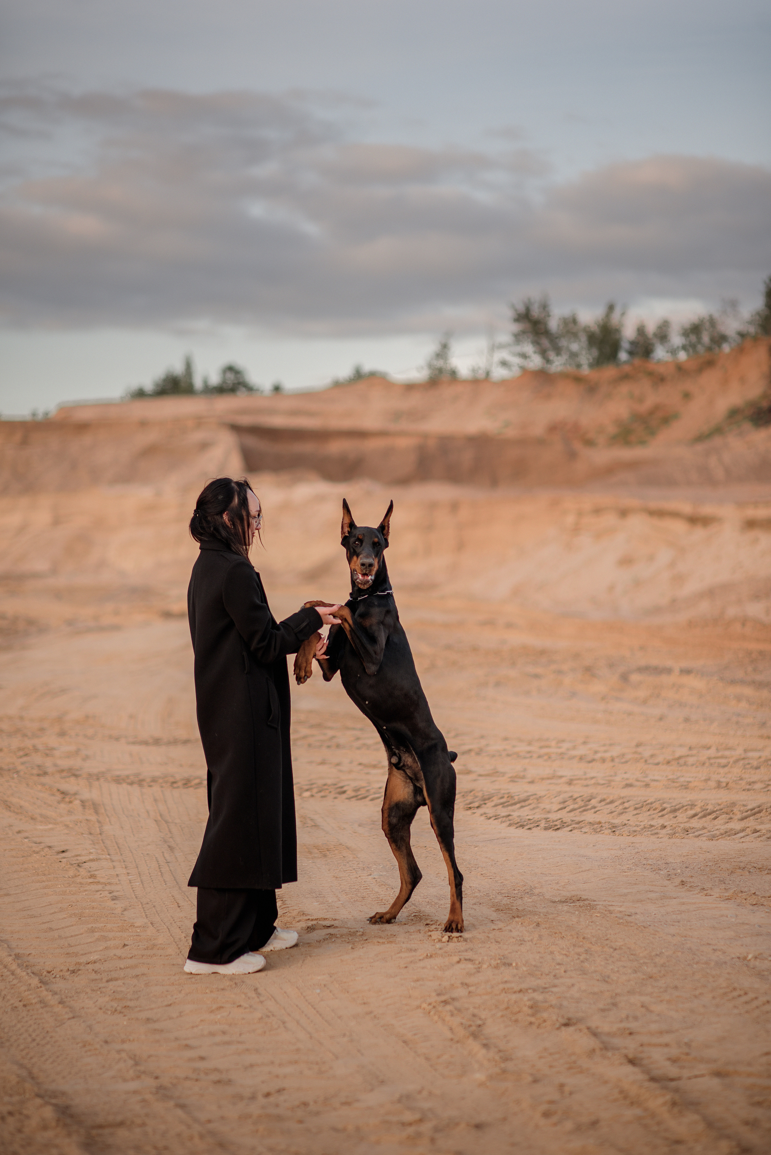 Арина и Зевс. Ваш личный фотограф в Пскове Анаис Рамирез