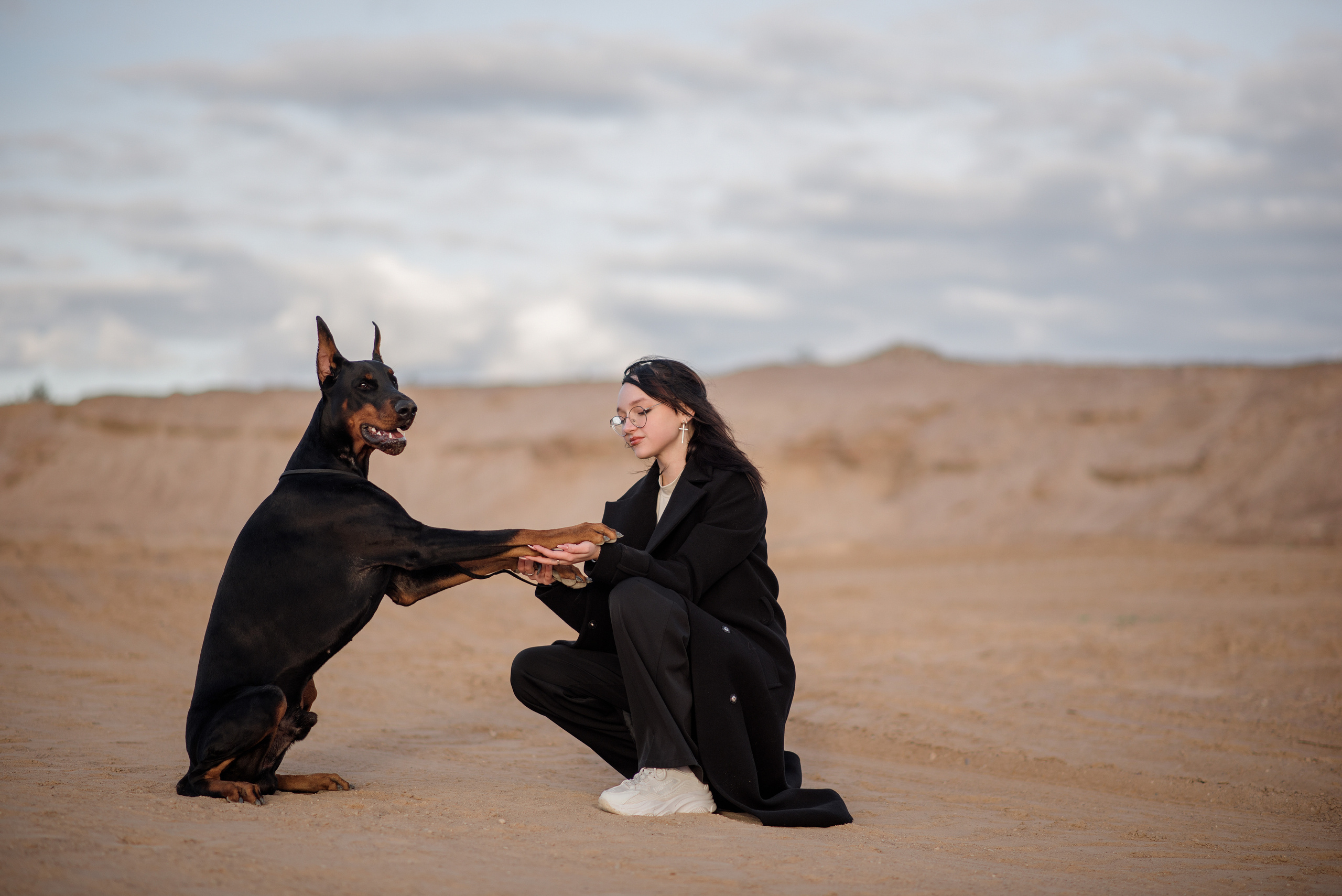 Арина и Зевс. Ваш личный фотограф в Пскове Анаис Рамирез