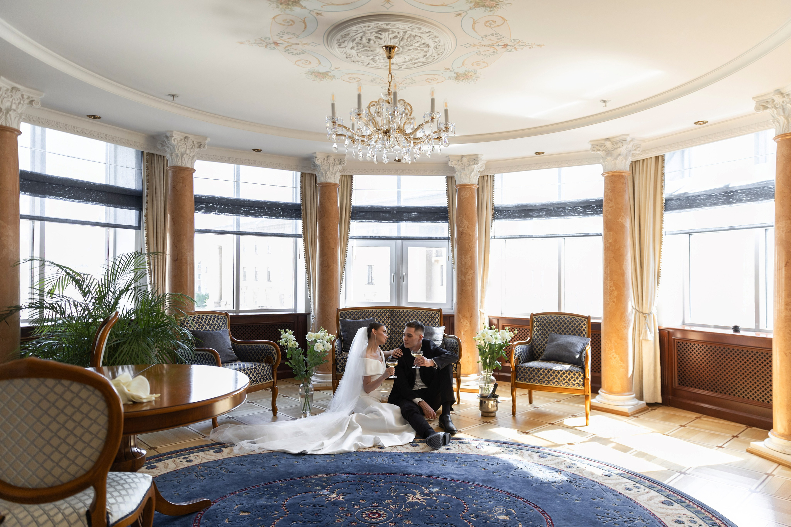 Анонс свадебной серии в отеле. Свадебный и портретный фотограф в Санкт-Петербурге Надежда Чечулина