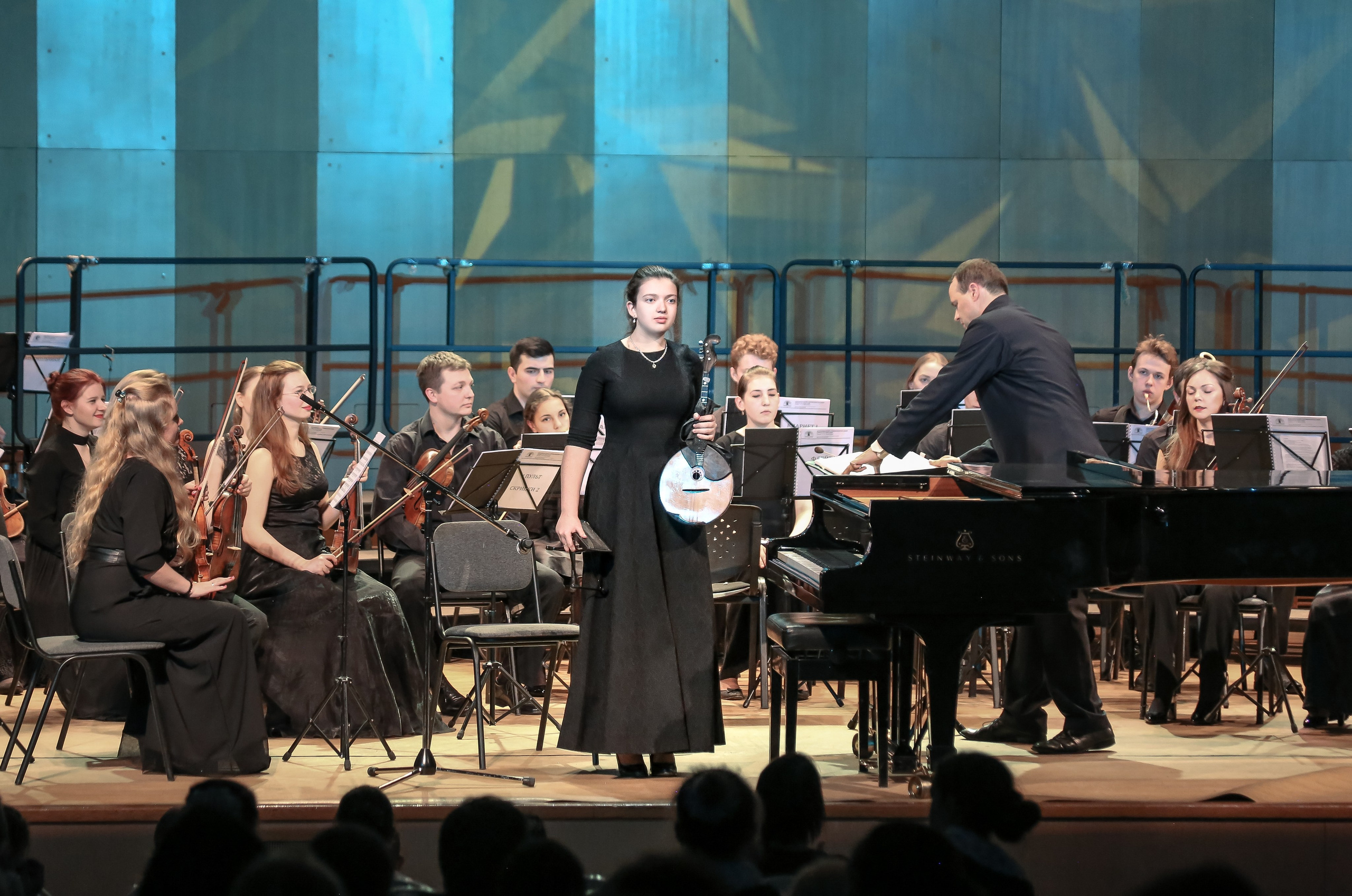 Юбилей Бетховенской школы. Дарья Письменюк / Darya Leitstern — фотограф, музыкант, журналист, путешественник