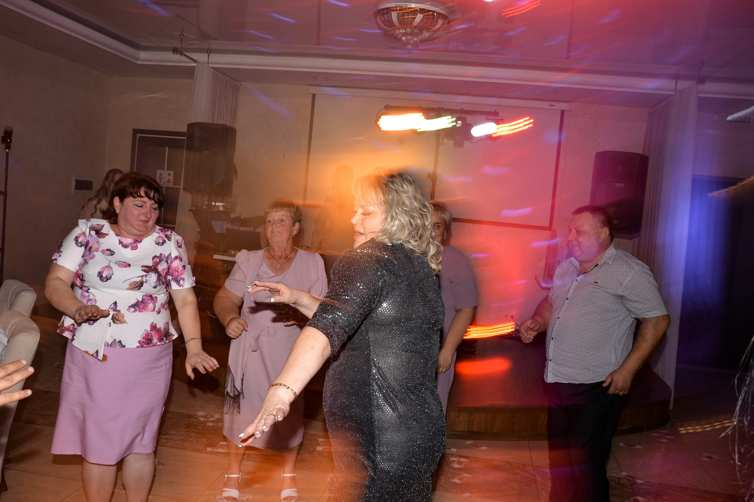 Карина и Саша. 5.09.25. Семейный и свадебный фотограф Галина Абакумова, фотосессии в Белгороде