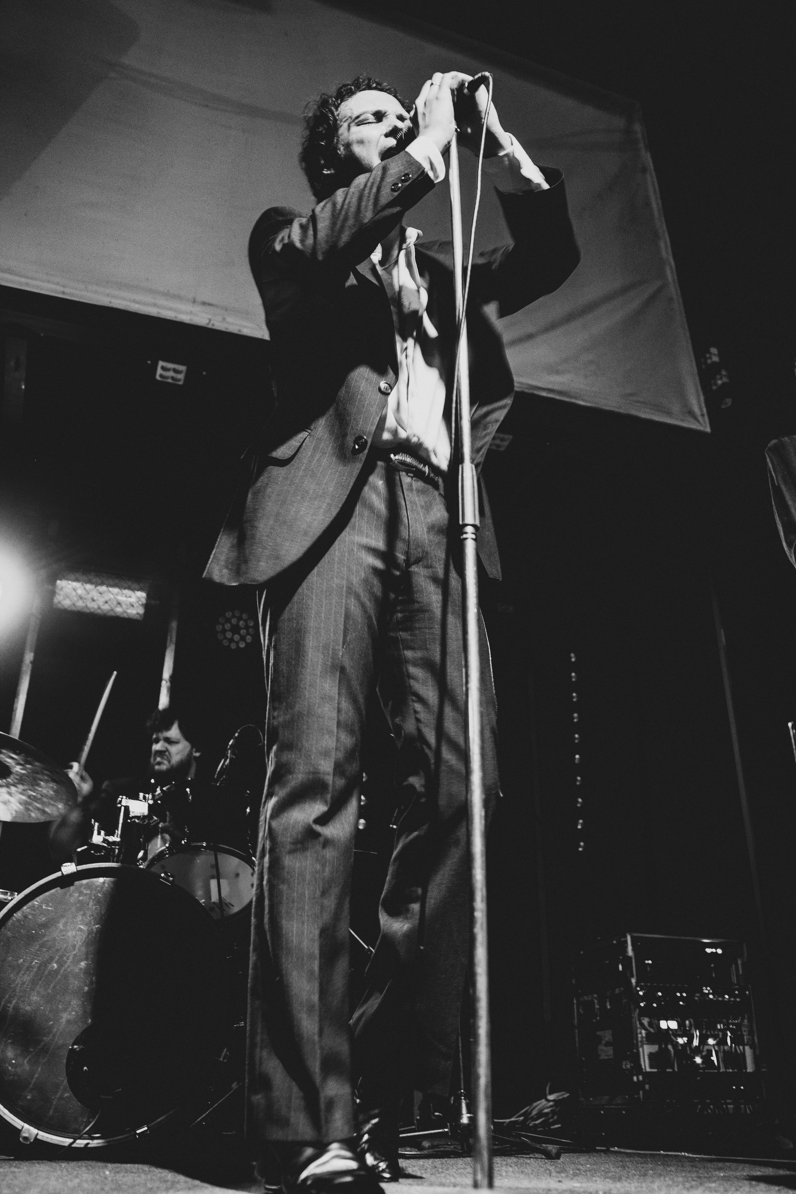 Диктофон. Фотограф для музыкантов, фотограф на концерт, концертный фотограф, съемка концерта, бэкстейдж фотограф