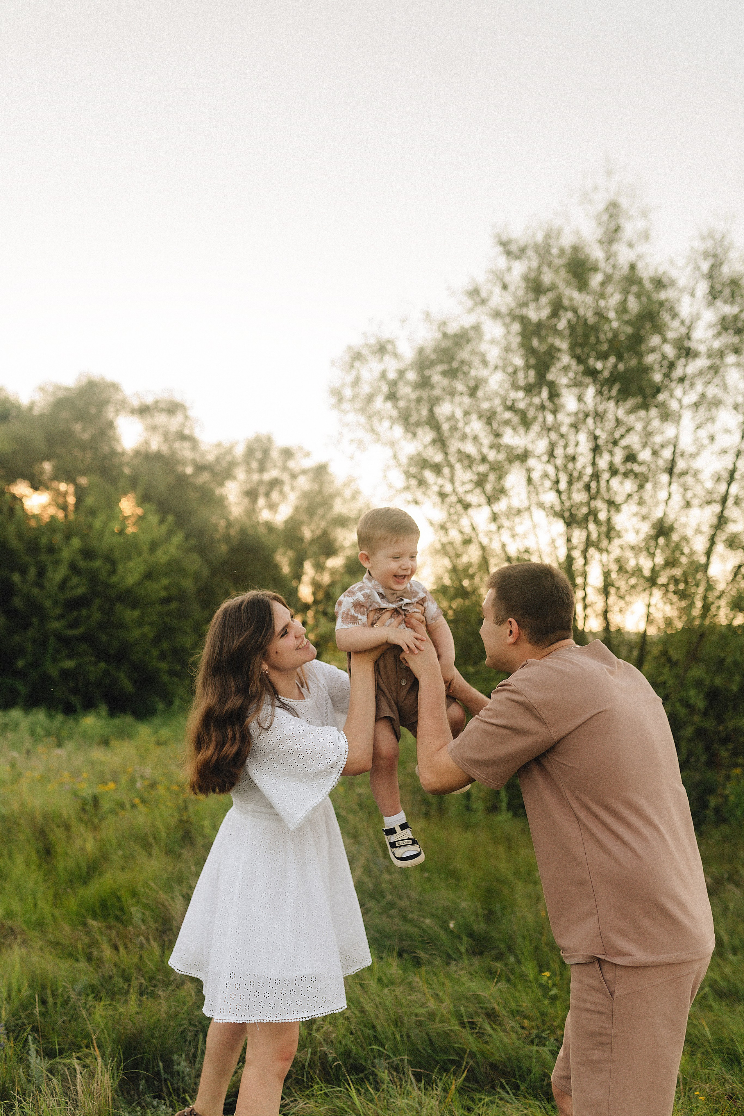 Светлана, Сергей и Женя | Семейная съемка на закате. Фотограф Карина Шмулёва. Воронеж и область