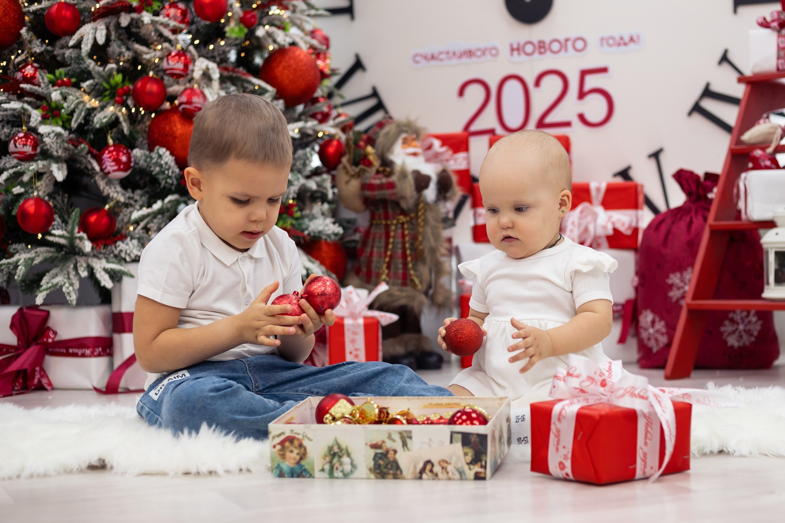 © Фотостудия "Олеся". Все права защищены. "Любое использование или копирование материалов или элементов дизайна сайта допускается только с разрешения правообладателя и со ссылкой на источник".