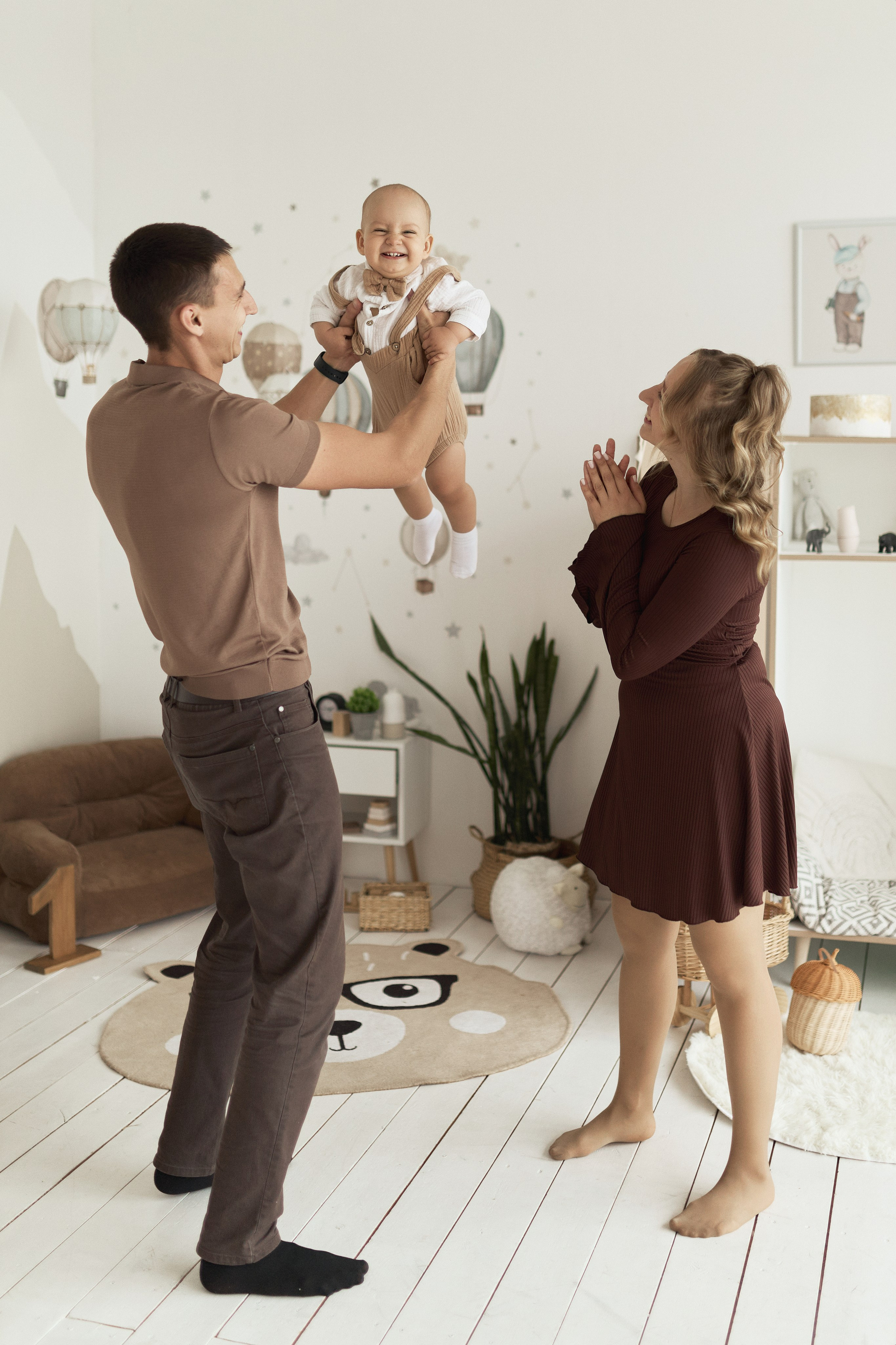 Семейная фотосессия в фотостудии. Алина Каравайцева. Фотограф в городе Барнаул