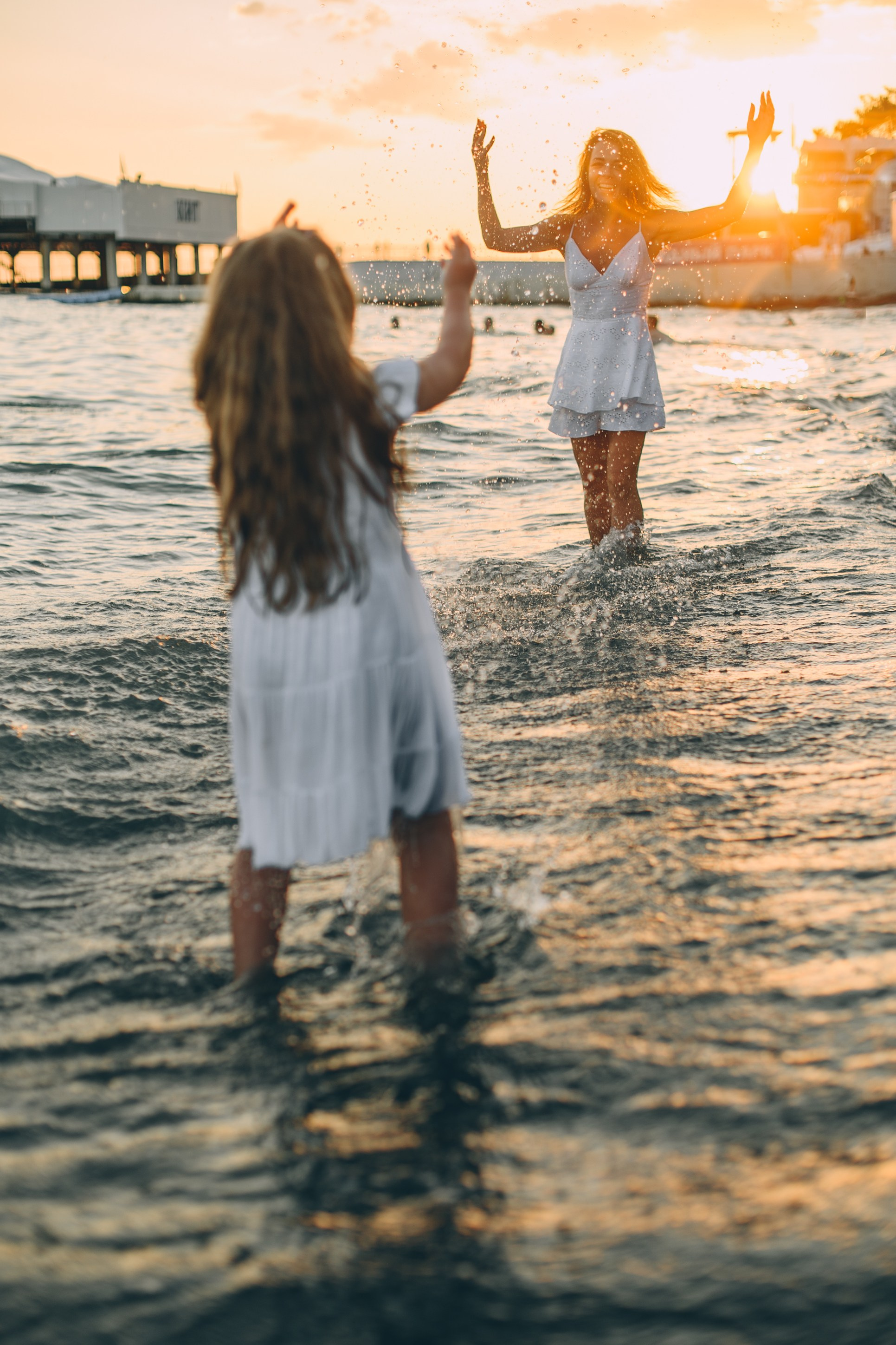 Игры на пляже) Центральный Сочи, пляж Цирк. Свадебный и семейный фотограф София Невская