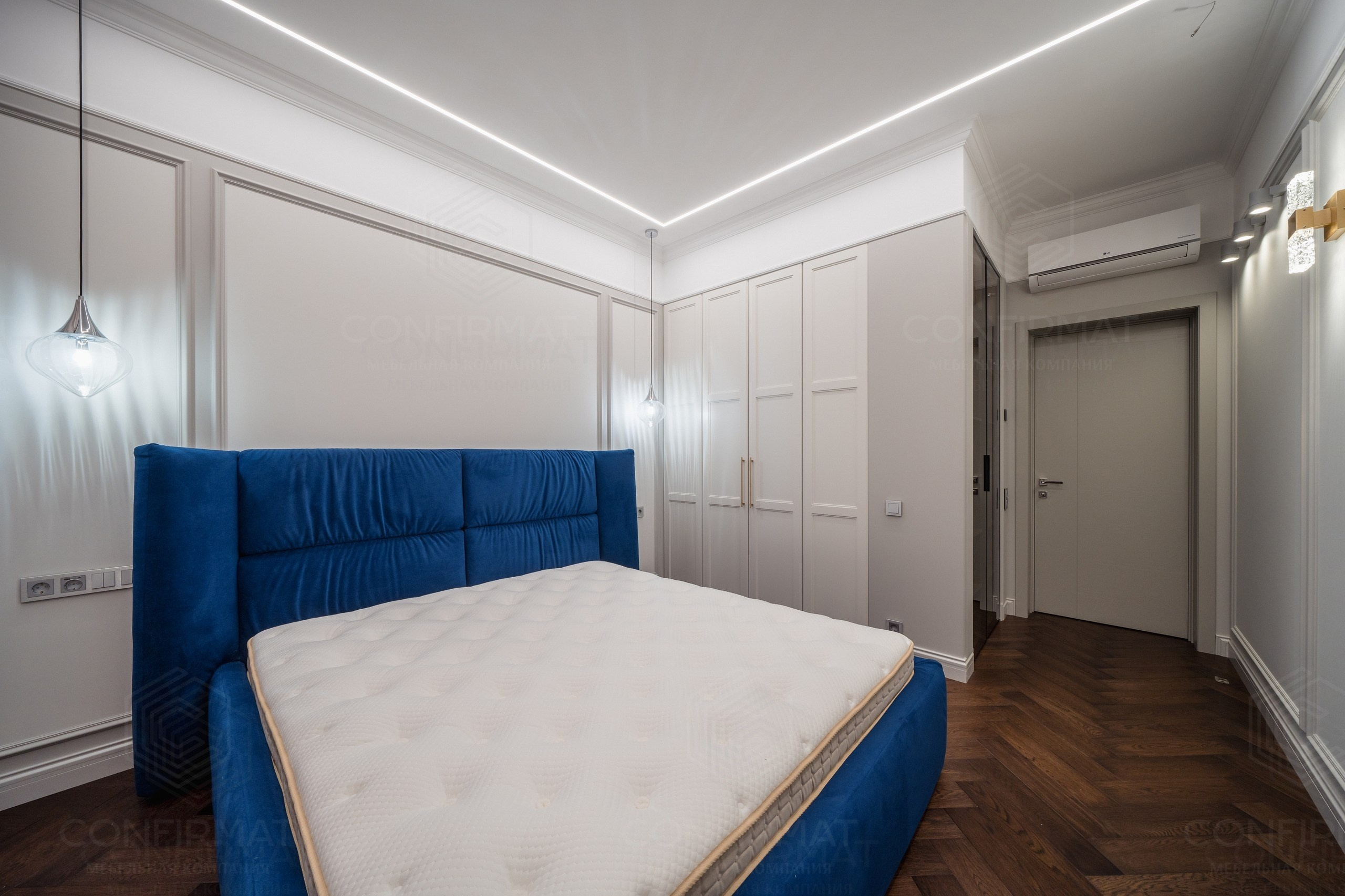 Спальня с гардеробом за фасадами шкафа. Мебель на заказ