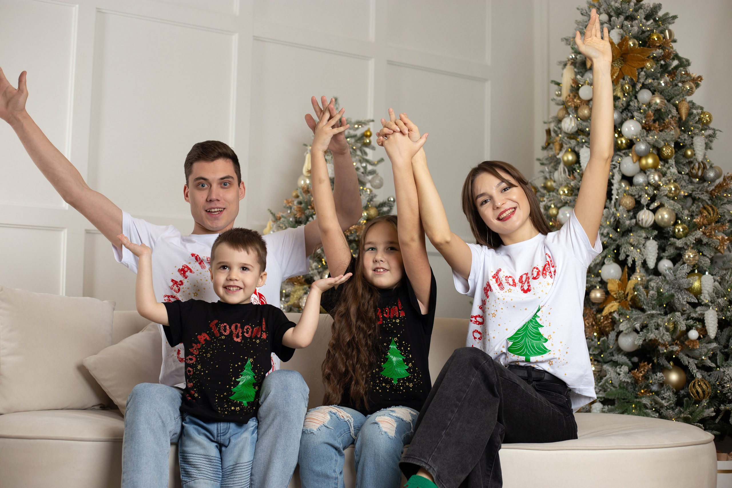 Новогодние футболки. Фотограф для различных событий, проектов, маркетплейсов, сайтов и мероприятий в Екатеринбурге