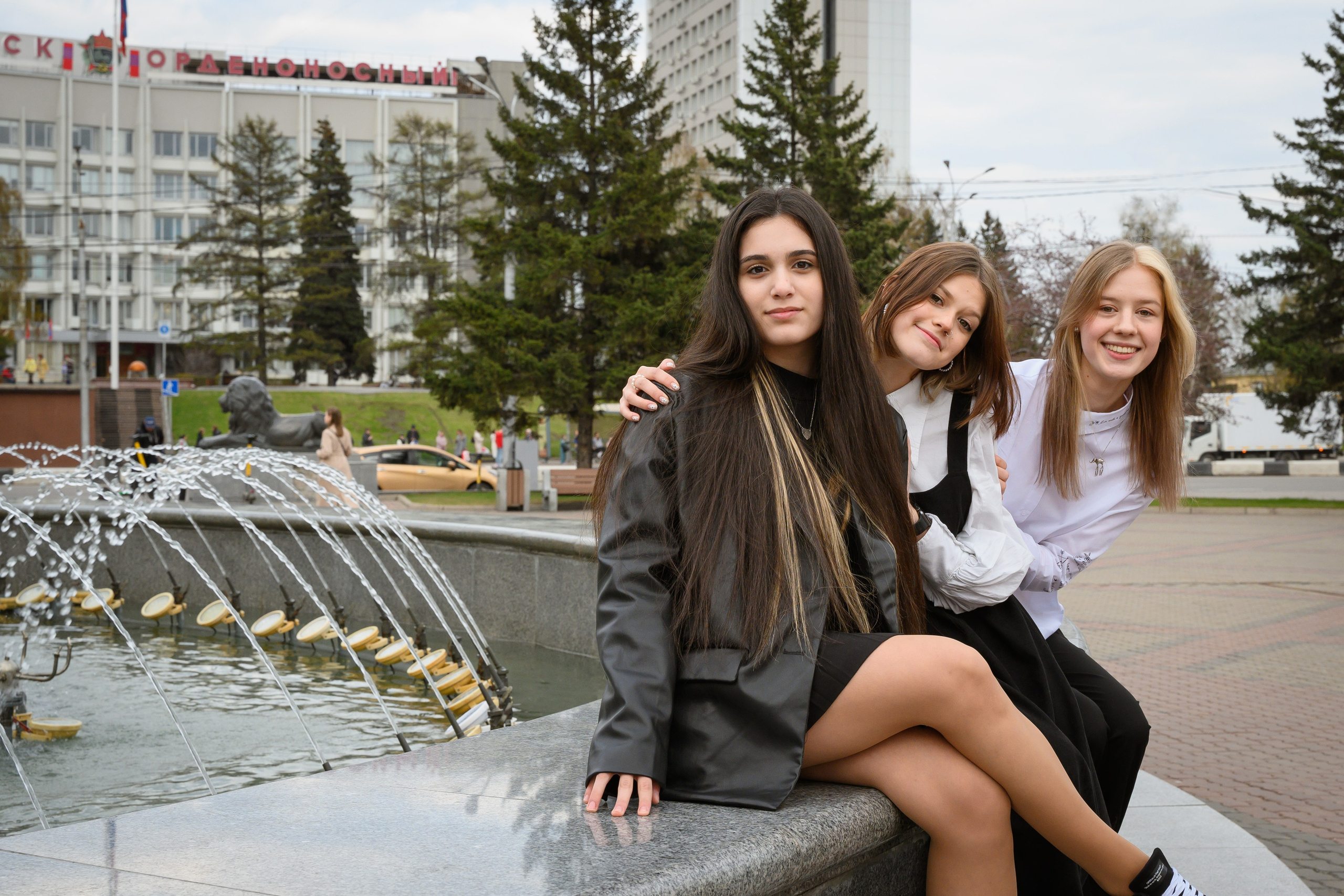 Фотоальбомы для старшеклассников 9-11 класс. Профессиональный фотограф в г. Красноярске Татьяна Арлакова