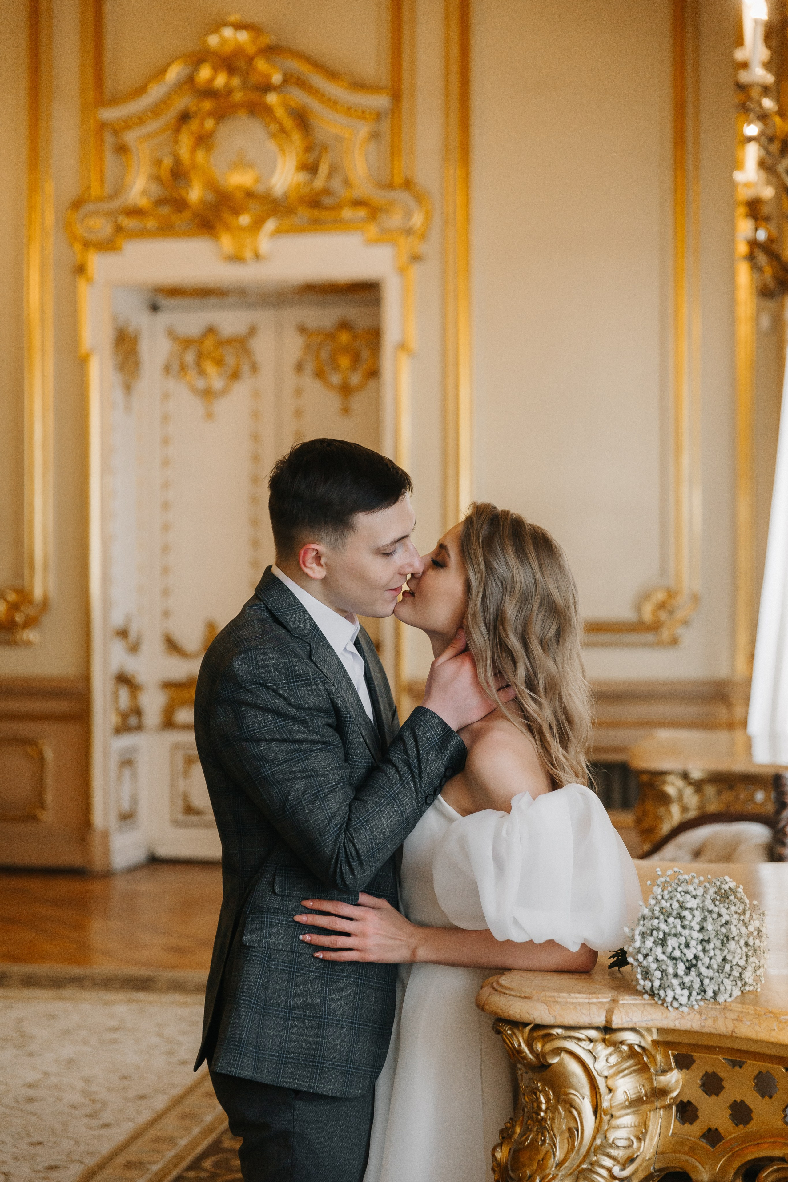 ДВОРЕЦ № 1 | Март, Исаакий, Английская набережная. Свадебный фотограф в Санкт-Петербурге Полина Корзухина