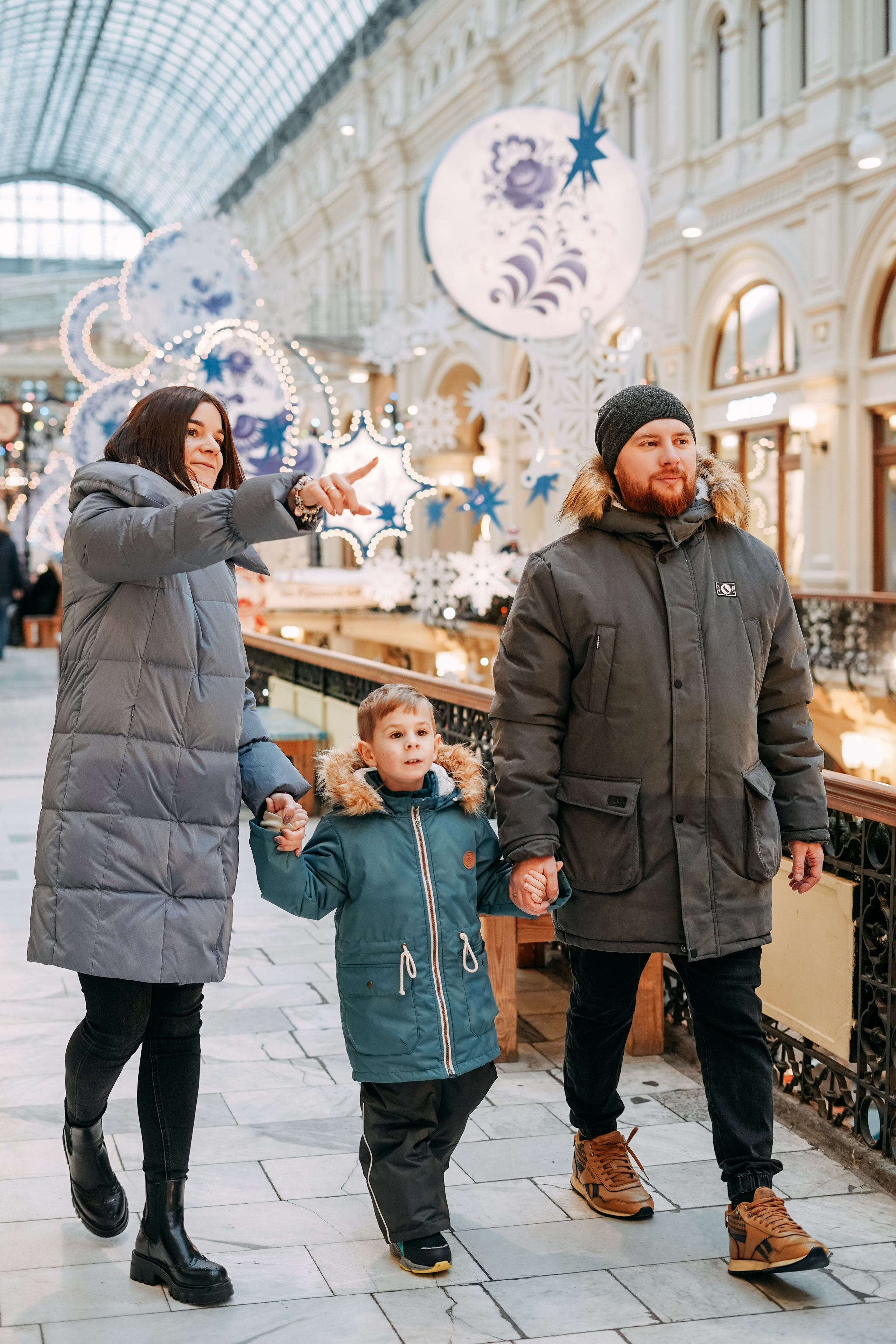 Фотосессия на Красной Площади. Алина, Саша и Сева. Фотограф в Сочи и Абхазии | Фототуры | September Air