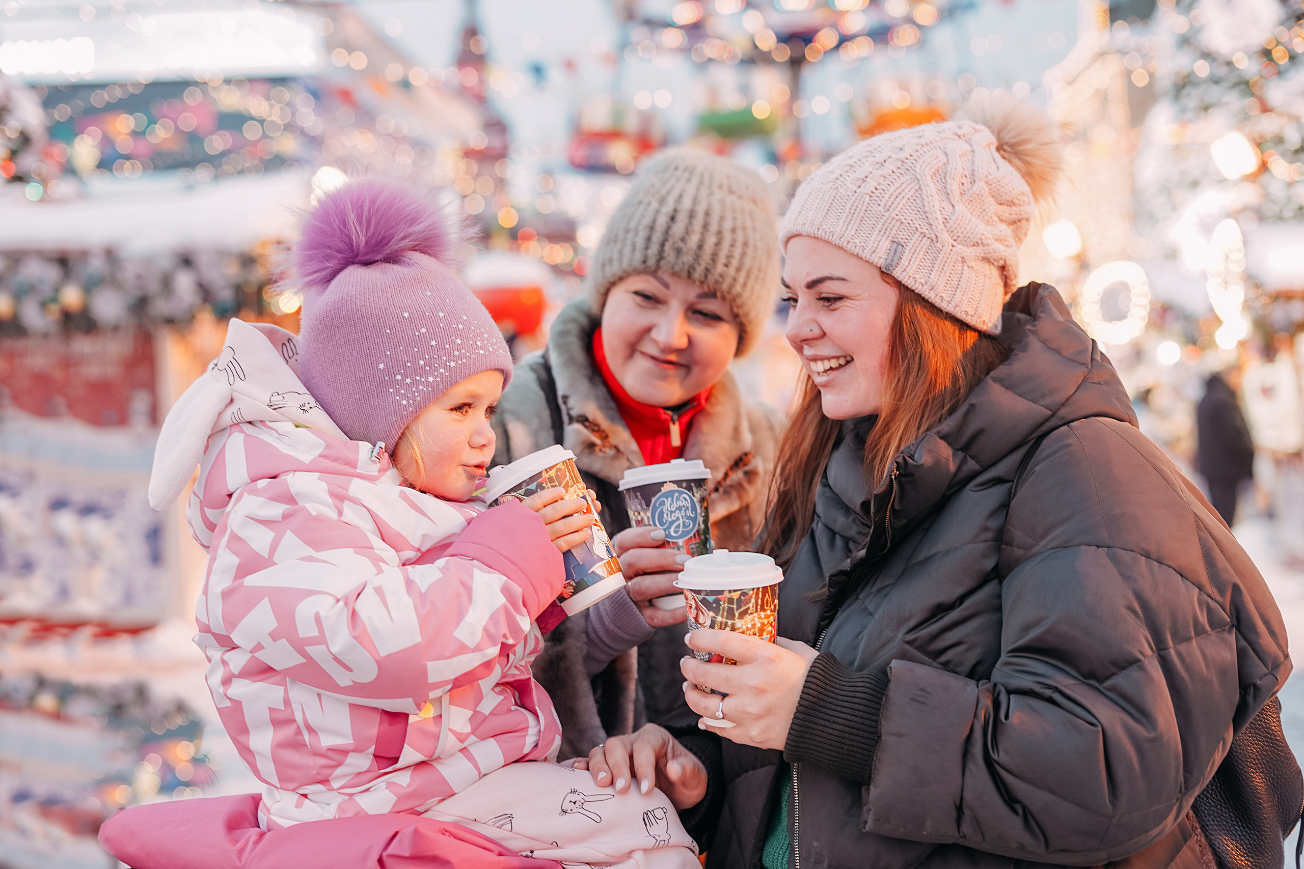 Новогодняя фотосессия у ГУМа. Фотограф в Сочи и Абхазии | Фототуры | September Air