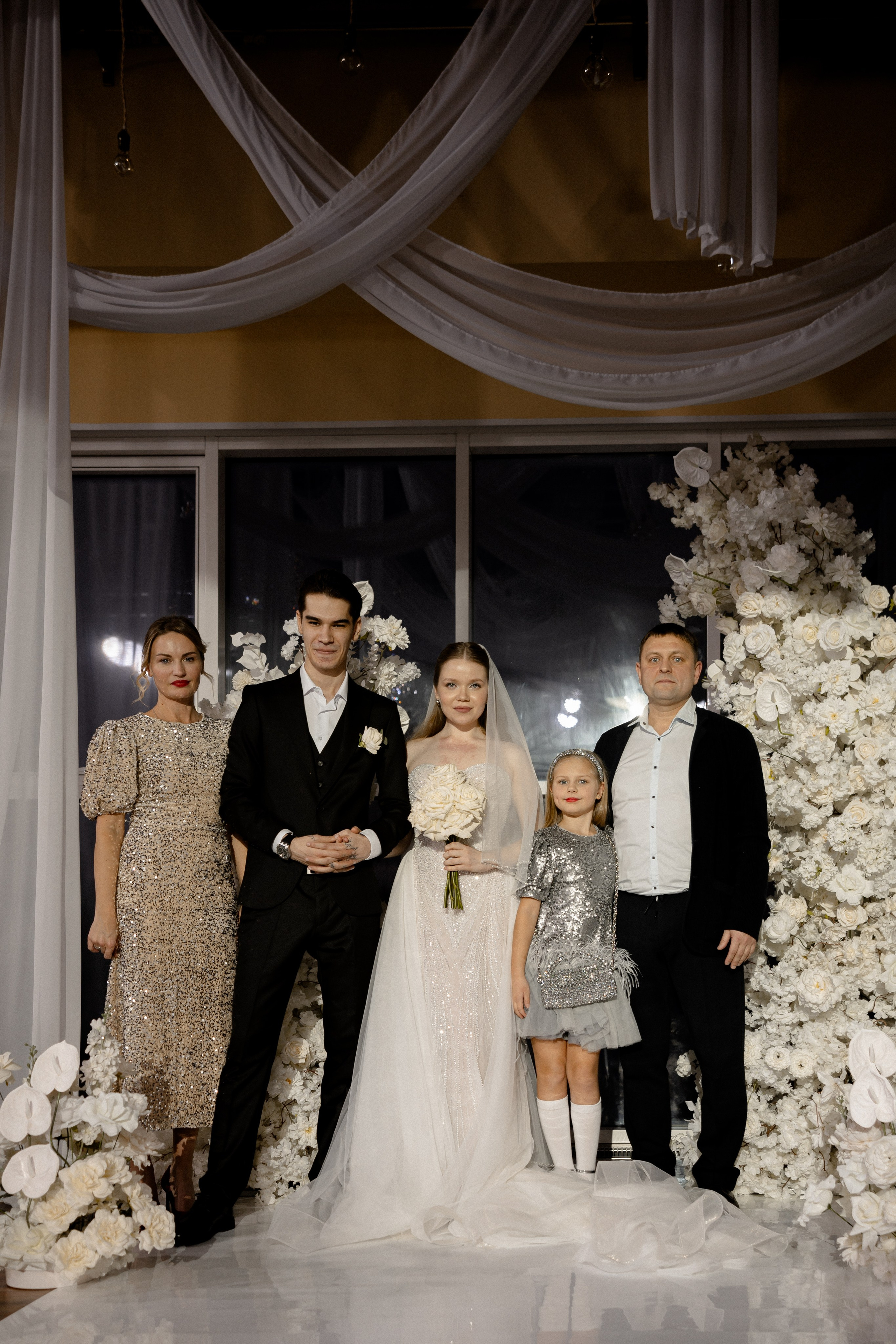 СВАДЕБНАЯ СЬЕМКА СБОРОВ В ОТЕЛЕ И ВЫЕЗД НА ЦЕРЕМОНИЮ (СНЯТО В СИБИРЕ В НИЖНЕВАРТОВСКЕ). Профессиональный фотограф, Санкт-Петербург — Виктория Богомолова