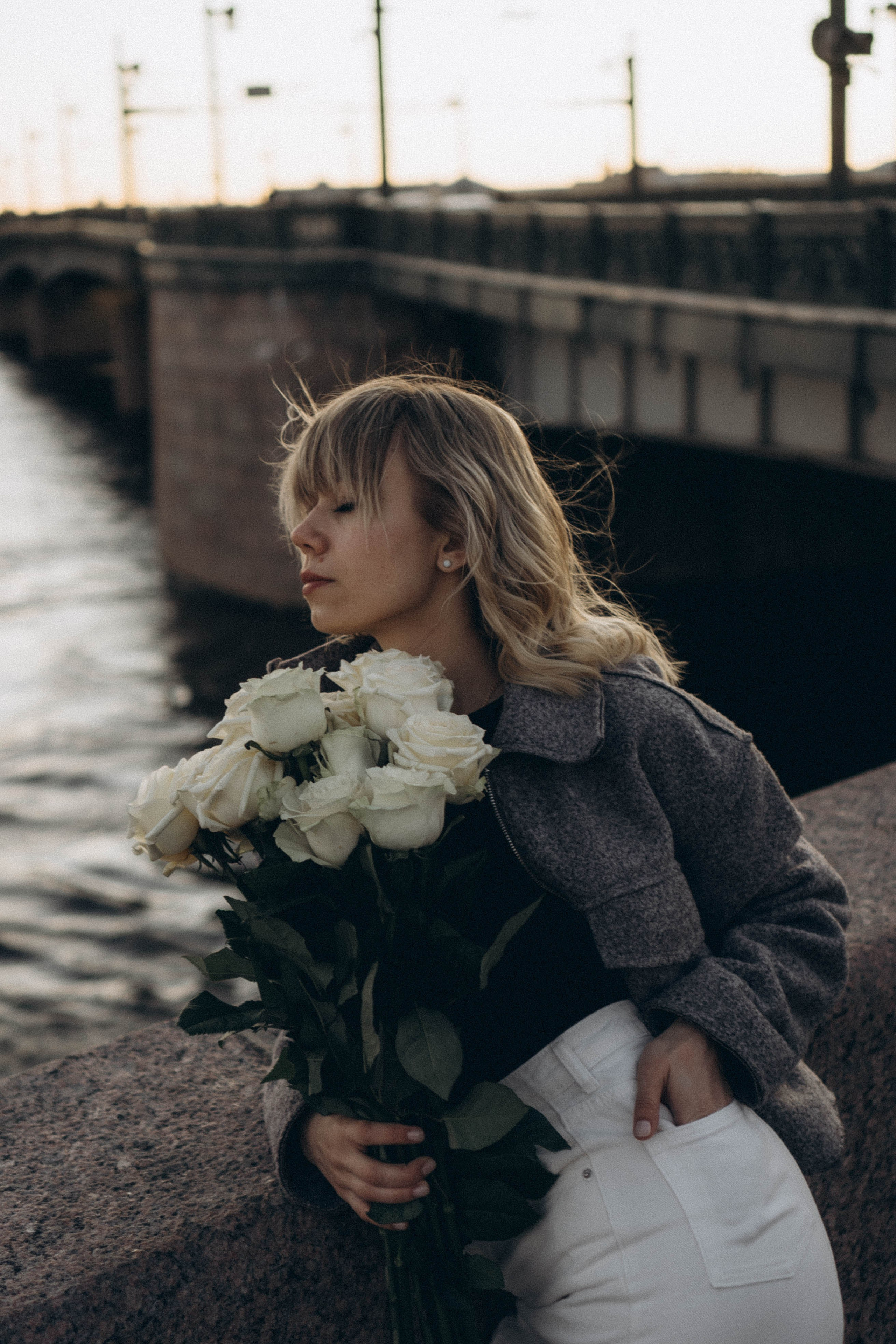 ПРОГУЛКА ПО ГОРОДУ В БЕЛЫЕ НОЧИ (другой вариант). Профессиональный фотограф, Санкт-Петербург — Виктория Богомолова