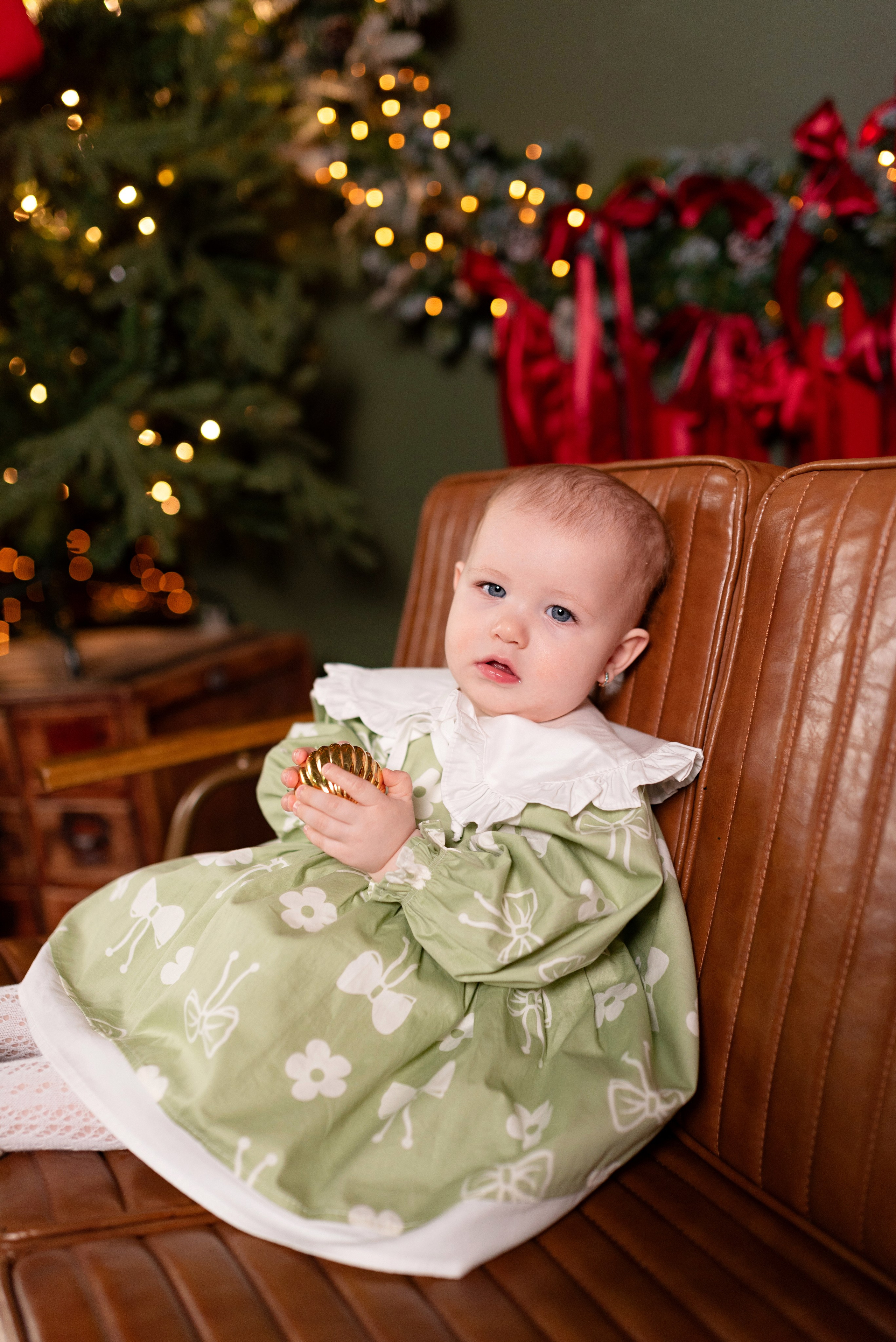 Семейная фотосессия в зале Невский фотостудии Питер. Детский и семейный фотограф в Сургуте и Нефтеюганске Анна Старцева