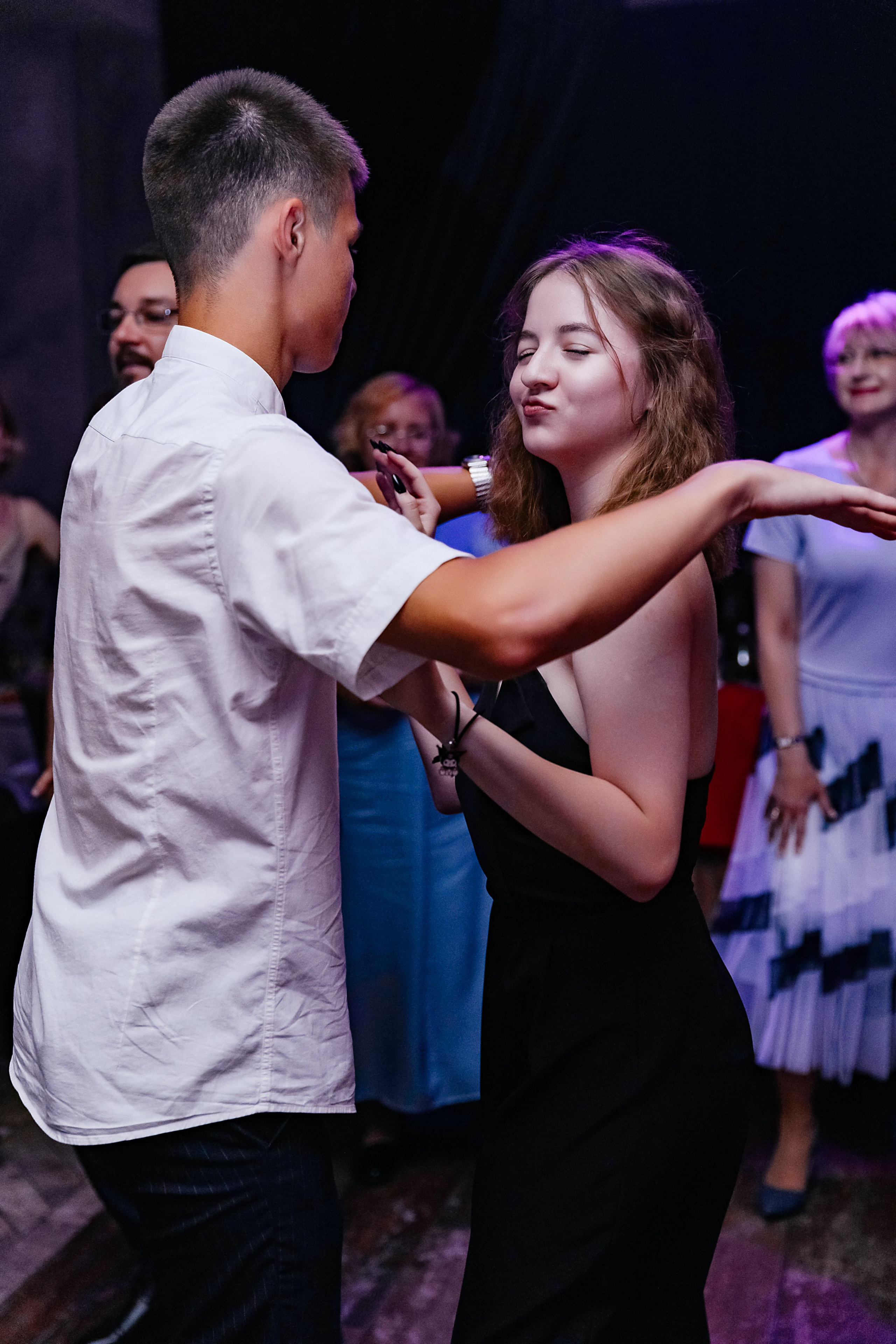 11 класс Гимназия 69. Фотограф и Видеограф в Краснодаре Юлия Солодченко