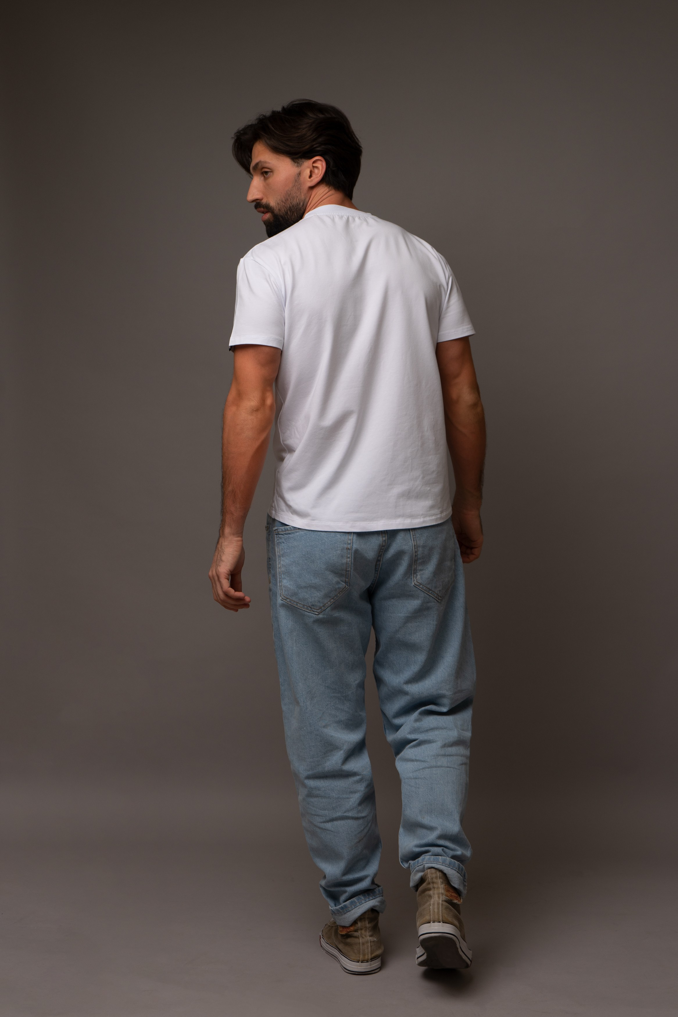 Мужские футболки — Каталог. Фотограф Андрей Сокол — Санкт-Петербург/Москва