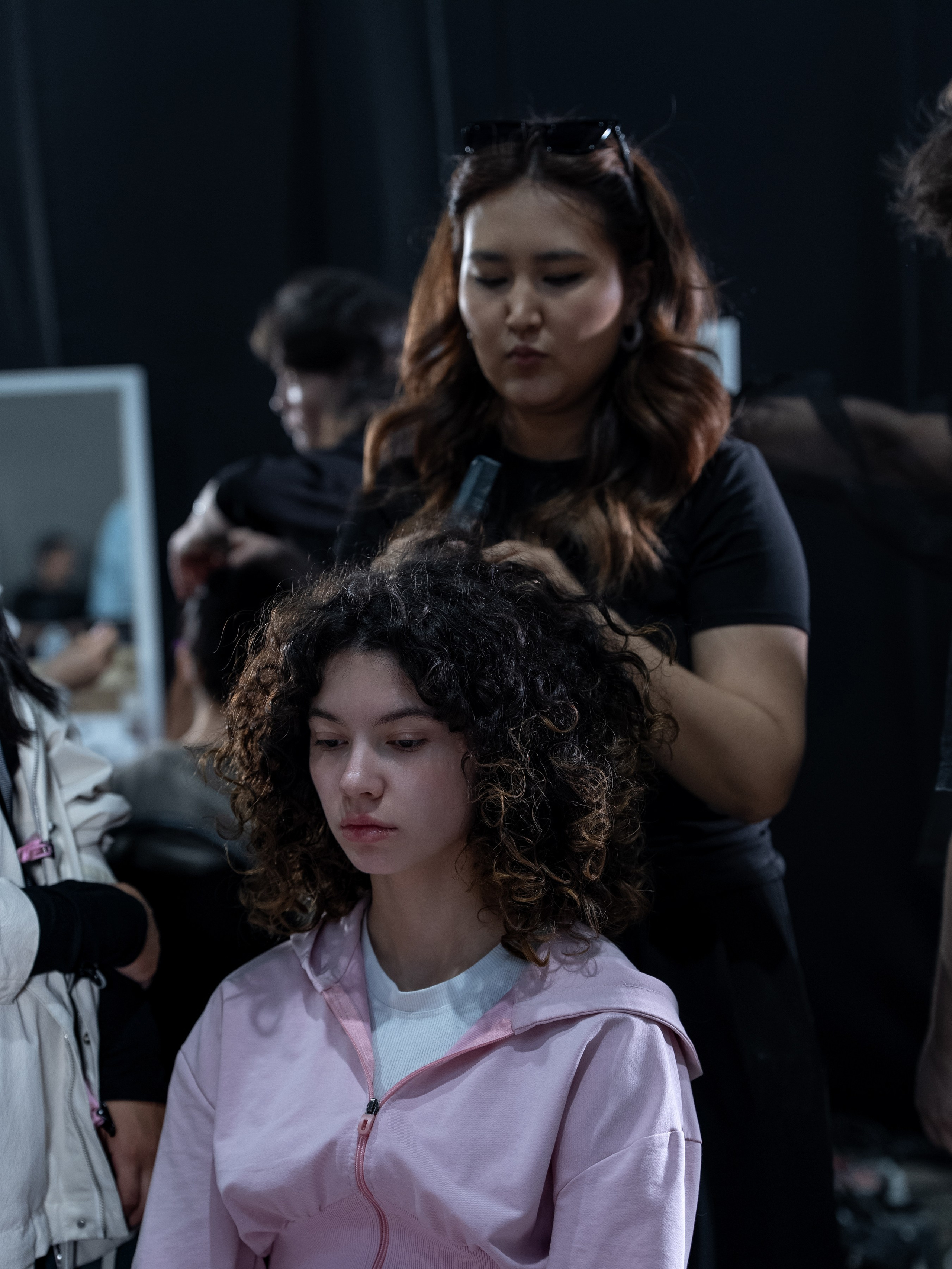 Visa Fashion Week Almaty Pre-Fall 2026 April Backstage Day 2. Сайт Алматинского НЮ АРТ, будуар и фэшн фотографа Дениса Карпенко