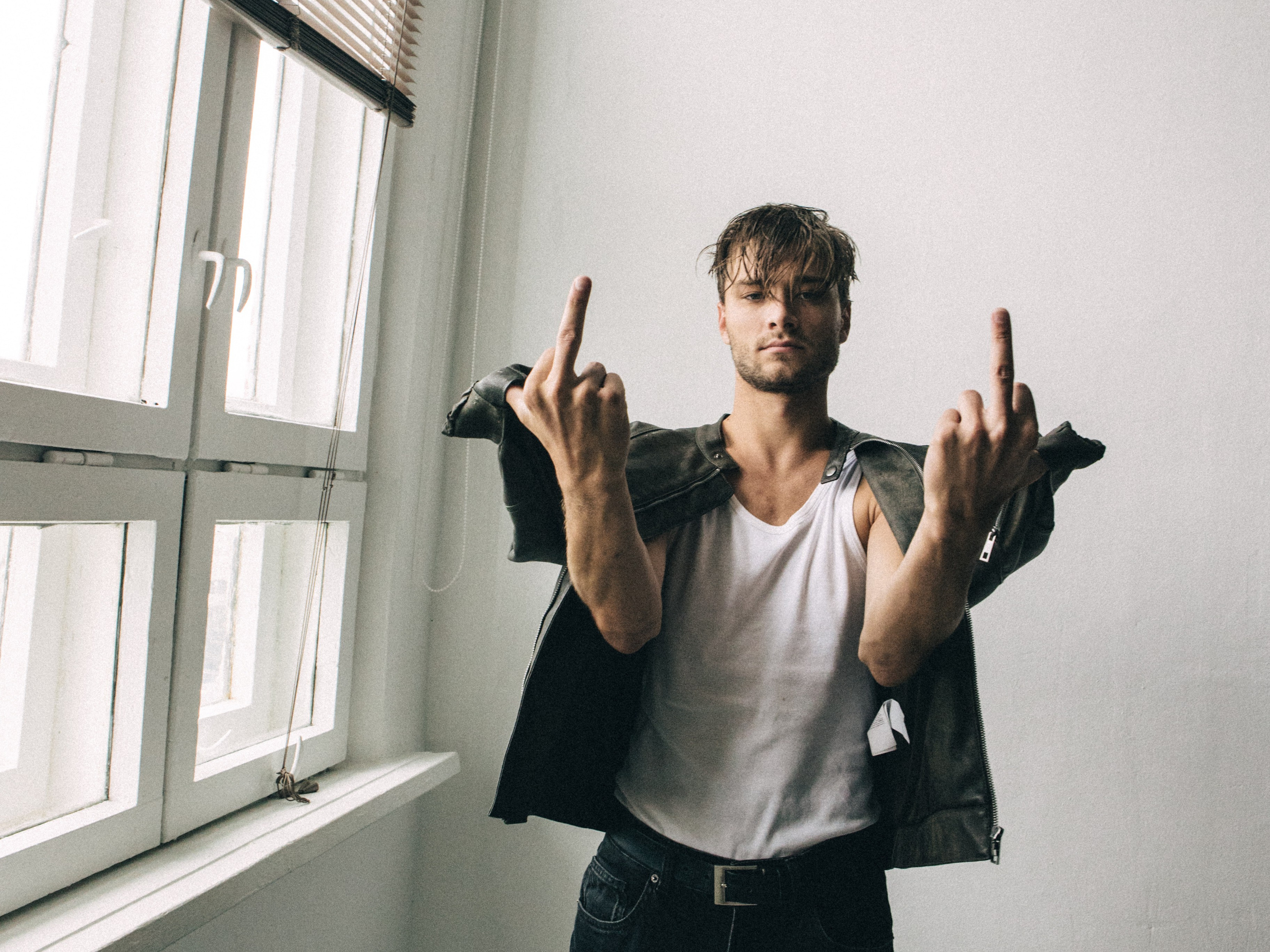 Денис. Главная