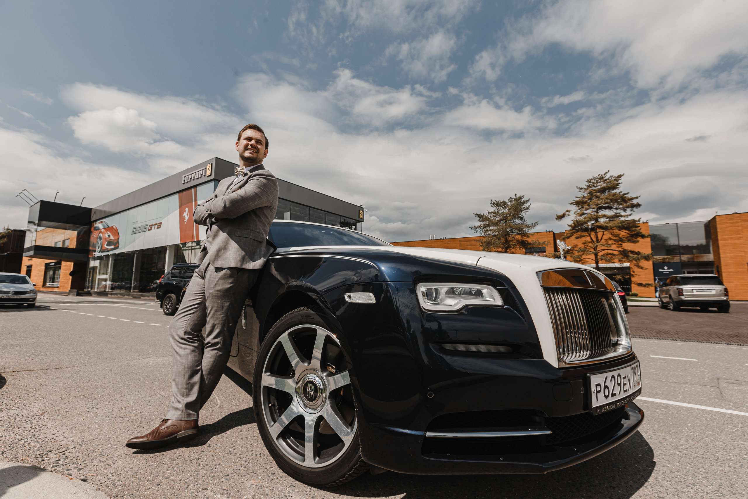 Свадебный фотограф Москва, невеста и жених в Barvikha Luxury Village