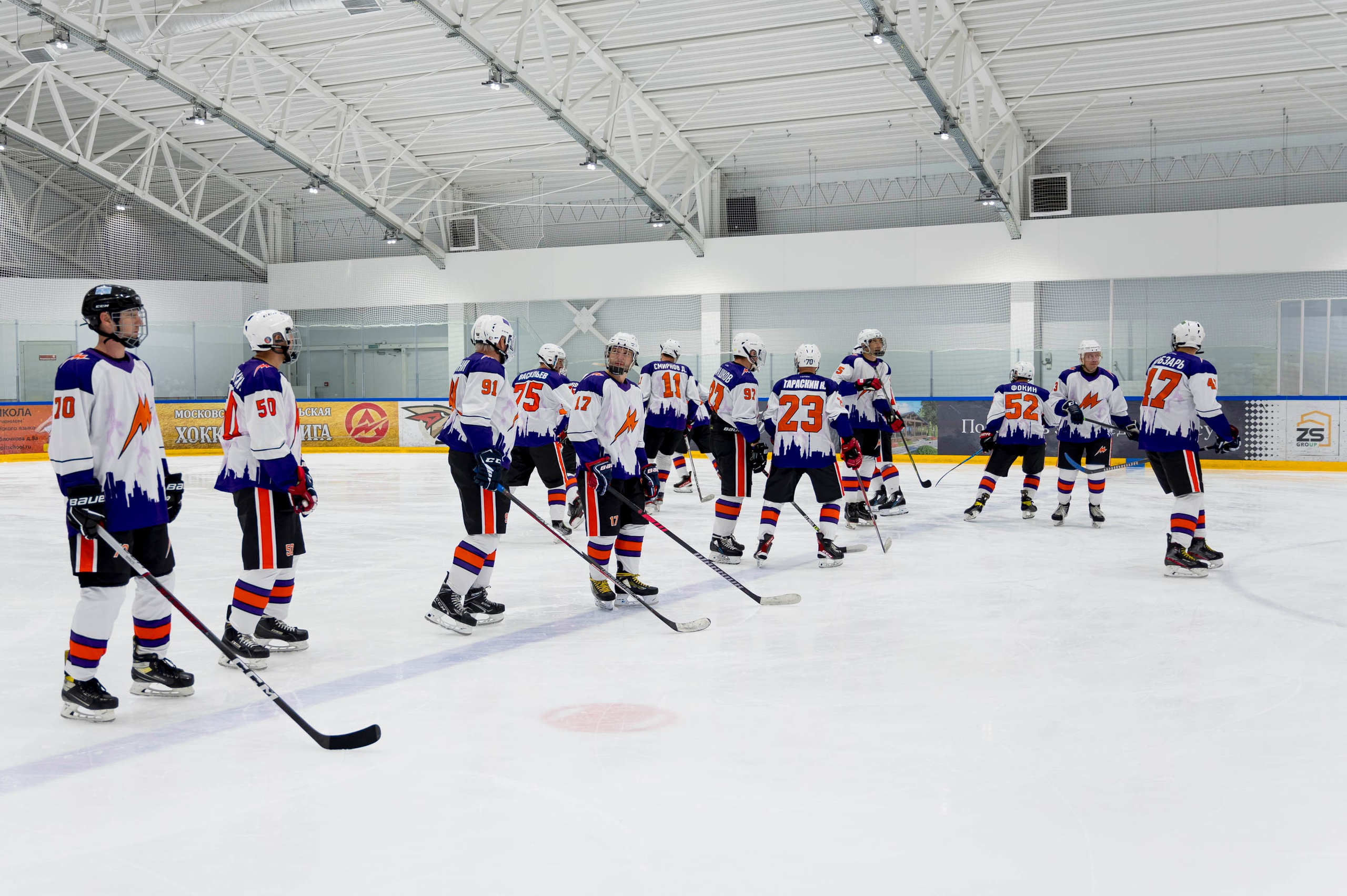 Хоккейный матч корпоративной команды Зарубежнефть. Репортажный фотограф и видеограф Слава Думчев. Тимбилдинги, отчетники, корпоративы