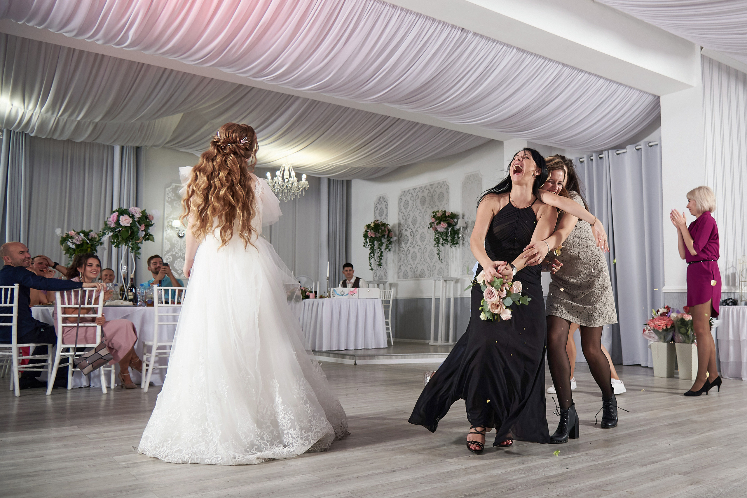 Ваш фотограф на свадьбу в Барнауле. Фотограф Опыт Качество Скорость Горный Алтай Барнаул