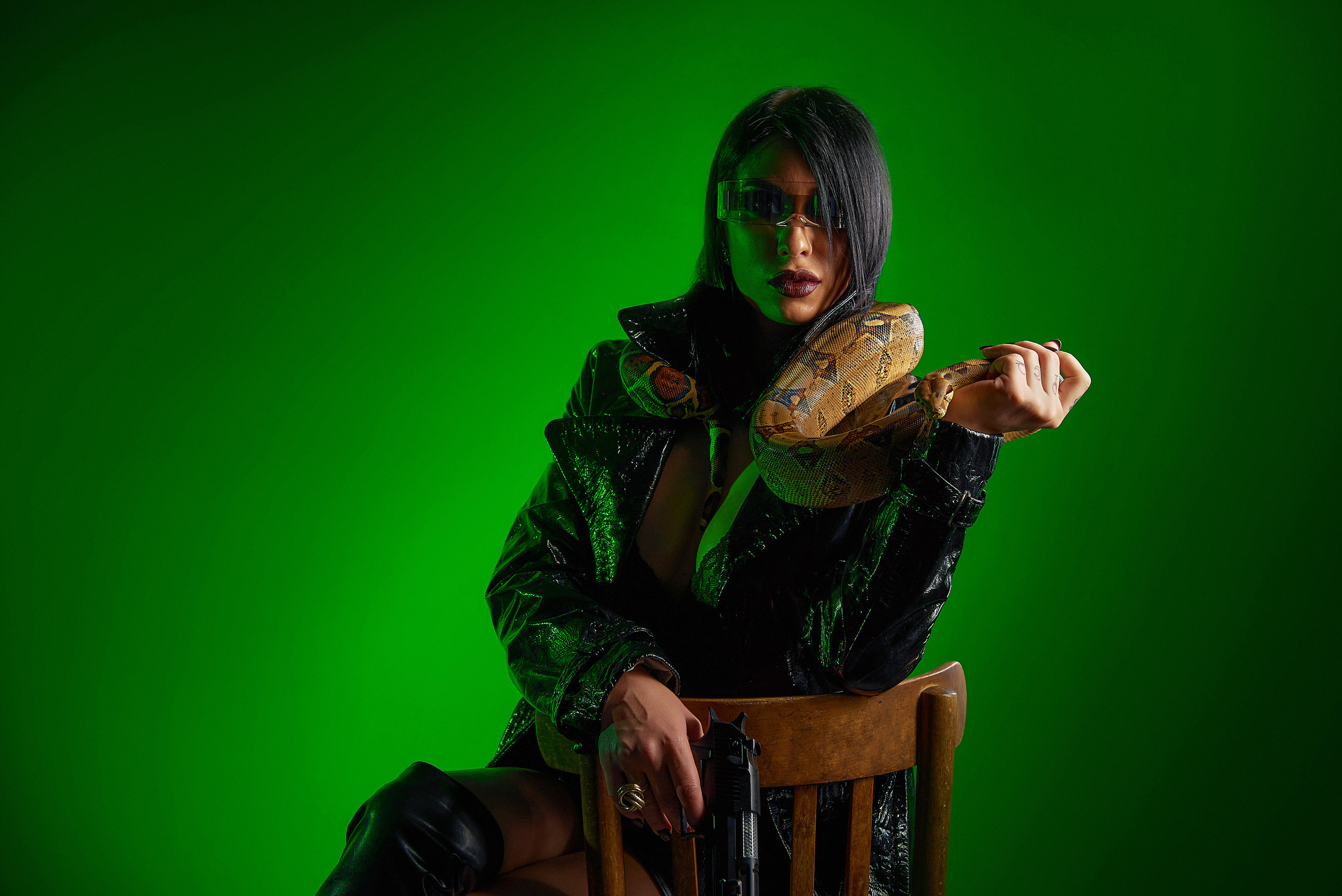 Фотосессия со змеей. Фотограф Опыт Качество Скорость Горный Алтай Барнаул