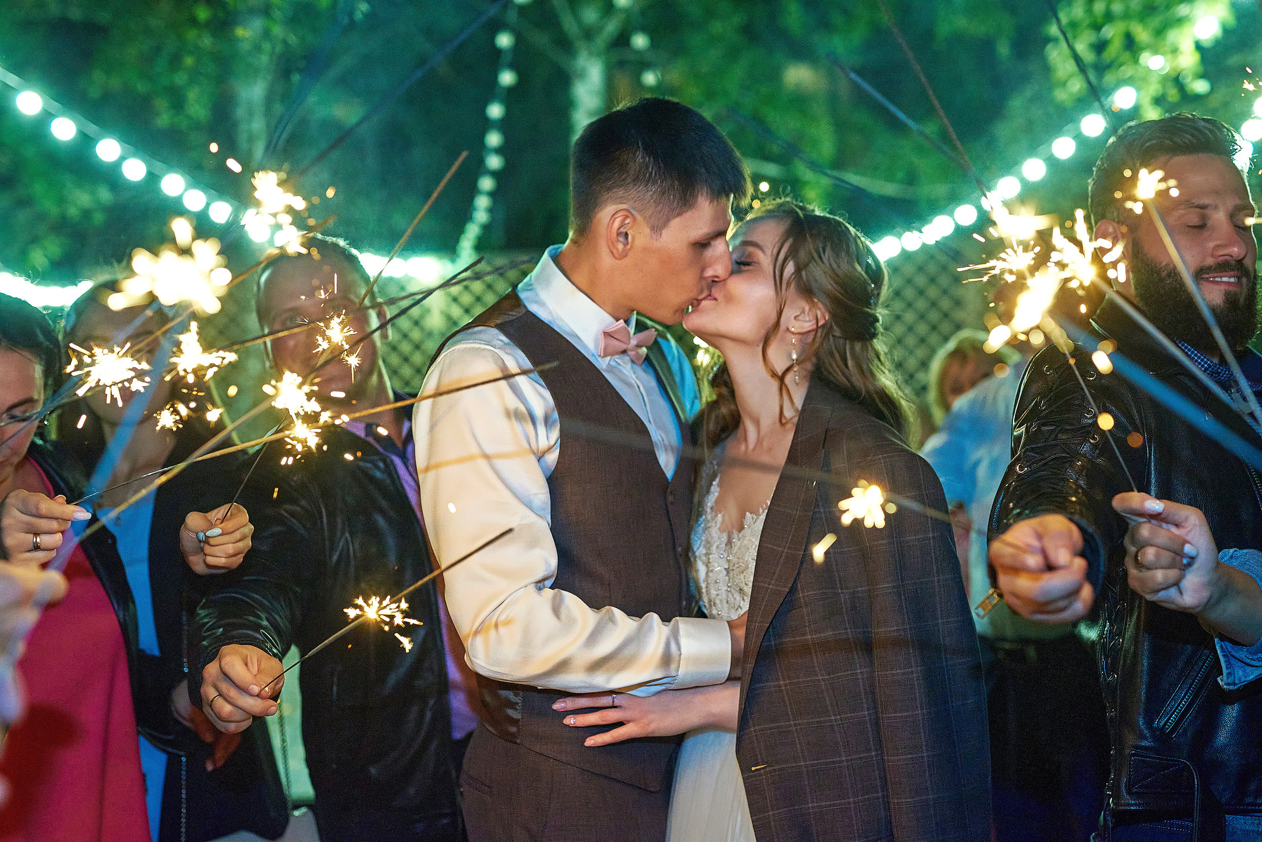 Ваш фотограф на свадьбу в Барнауле. Фотограф Опыт Качество Скорость Горный Алтай Барнаул