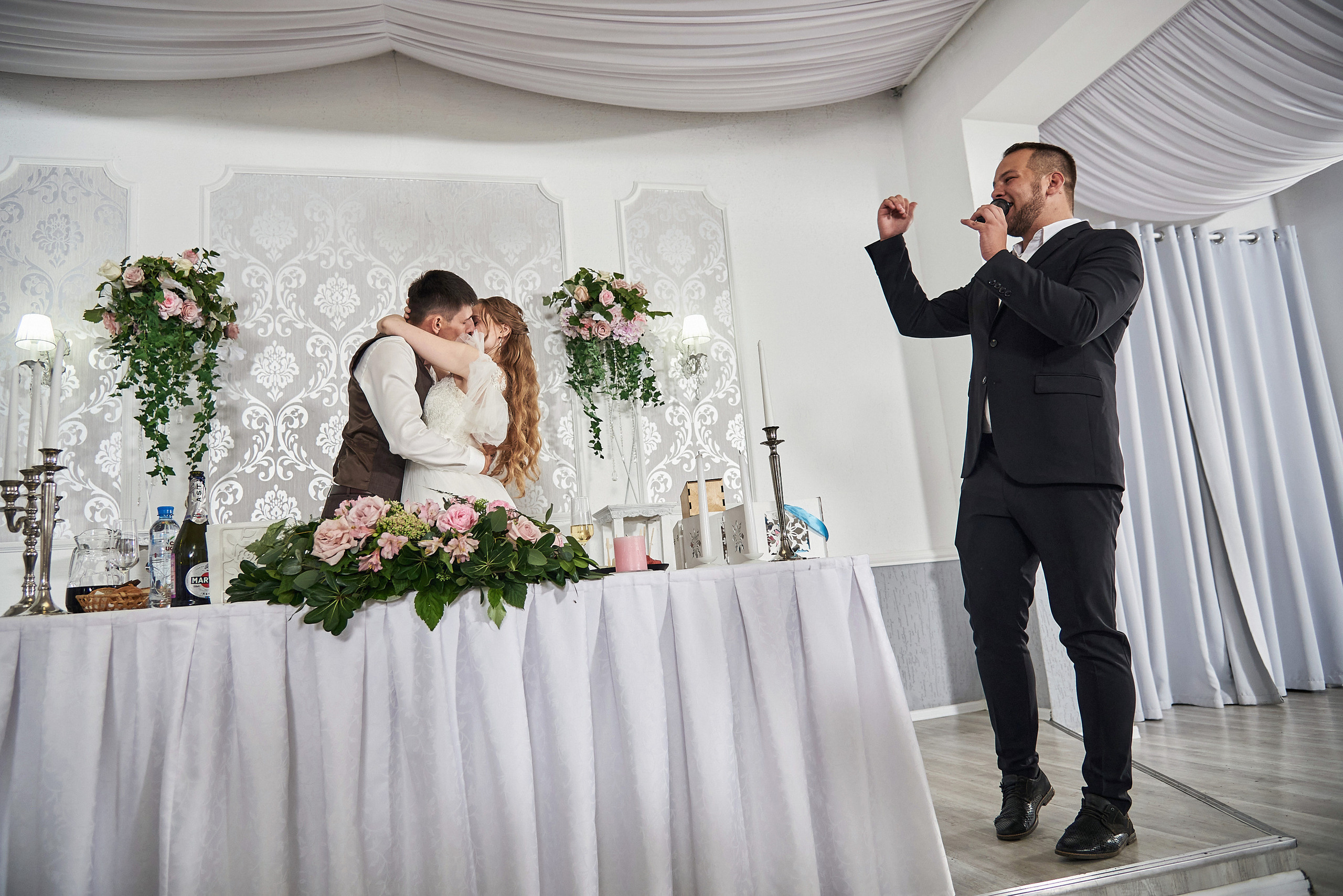 Ваш фотограф на свадьбу в Барнауле. Фотограф Опыт Качество Скорость Горный Алтай Барнаул