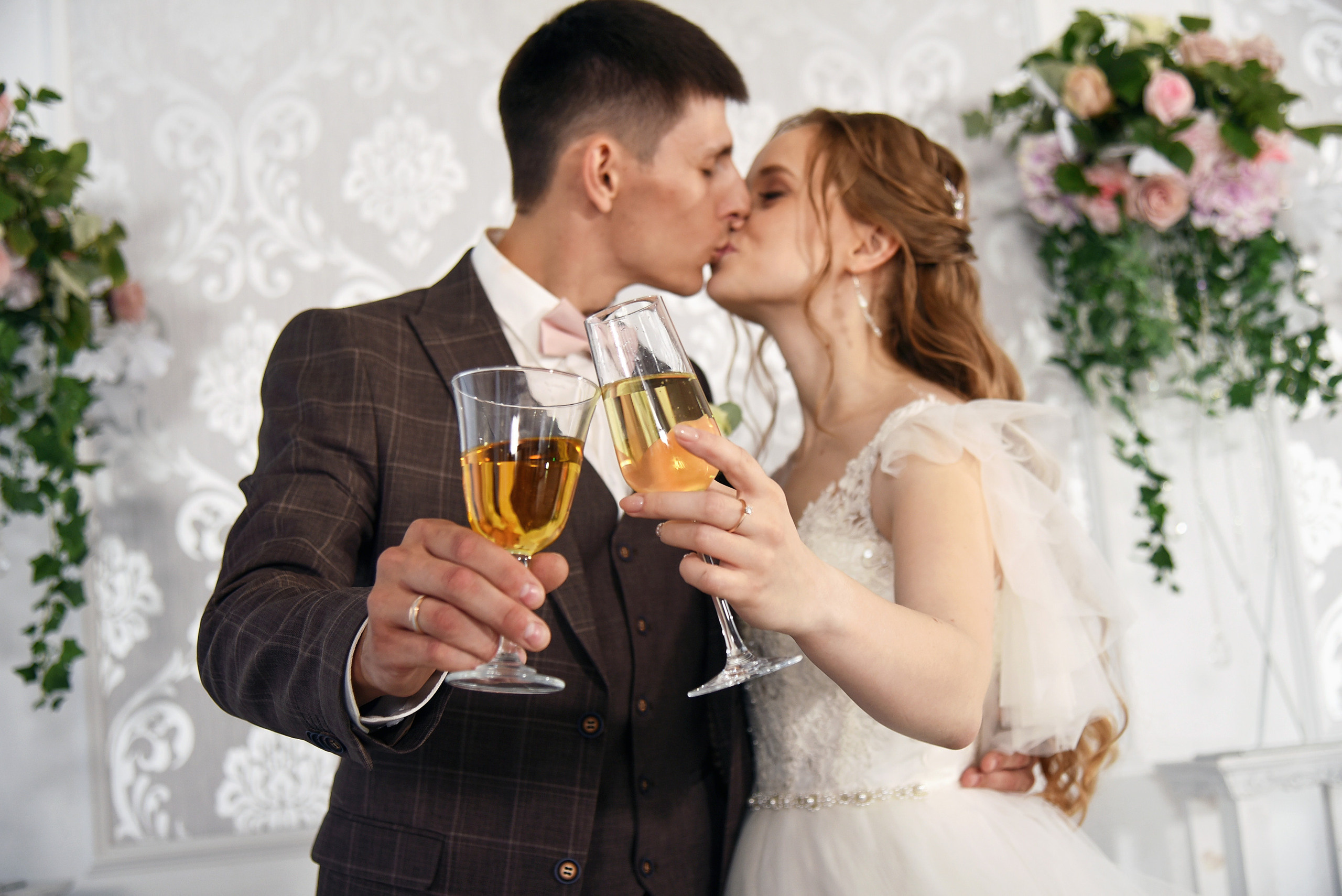 Ваш фотограф на свадьбу в Барнауле. Фотограф Опыт Качество Скорость Горный Алтай Барнаул