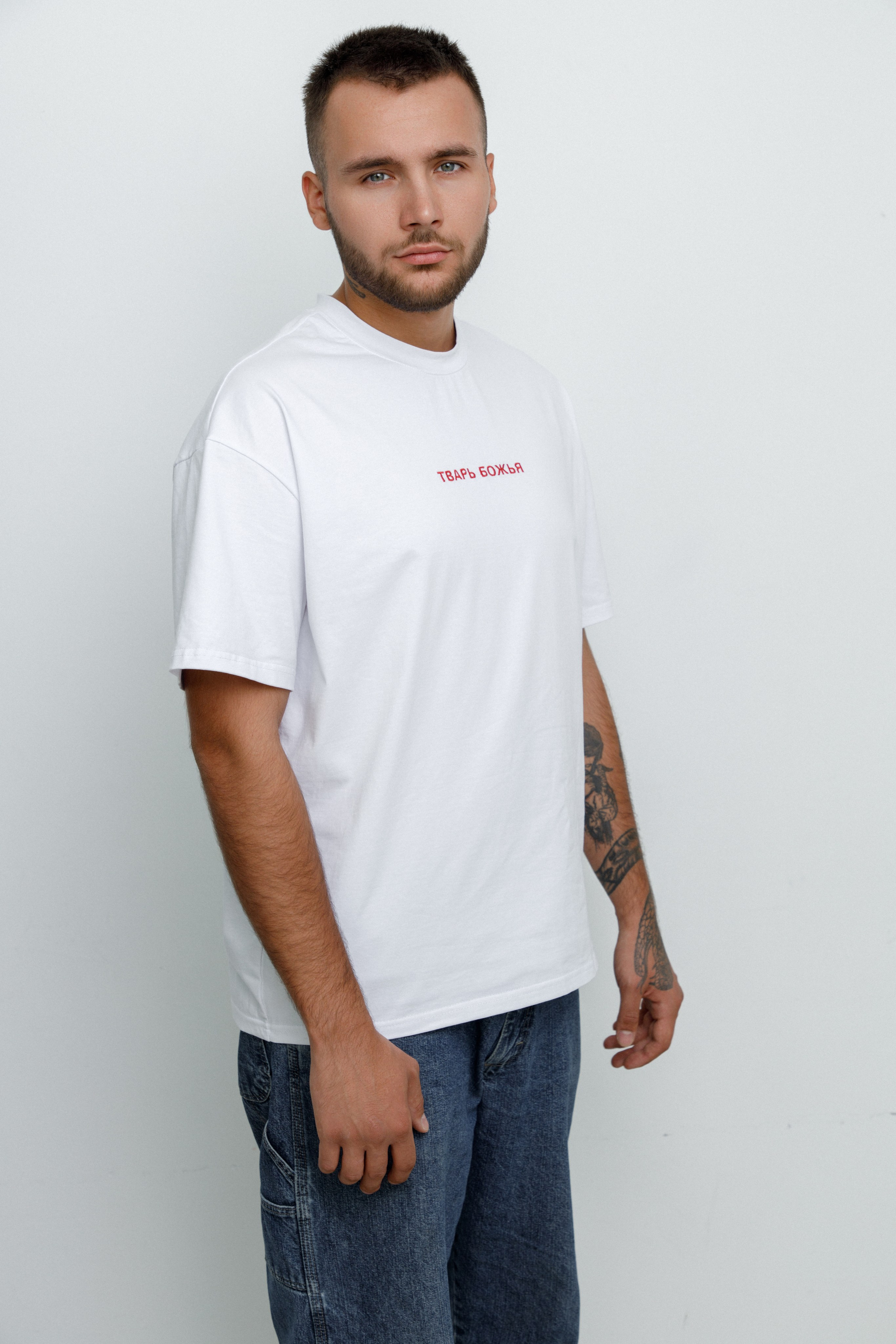 Каталог для бренда футболок. Фотограф Ксения Третьякова, Санкт-Петербург