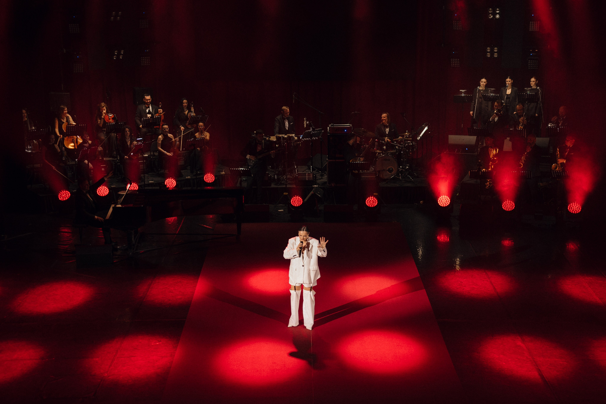 Концерт «ТИТРЫ»: Рита Ричи и оркестр Ильи Филиппова 15.02.25. Свадебный фотограф в Краснодаре и Сочи Винидиктова Екатерина