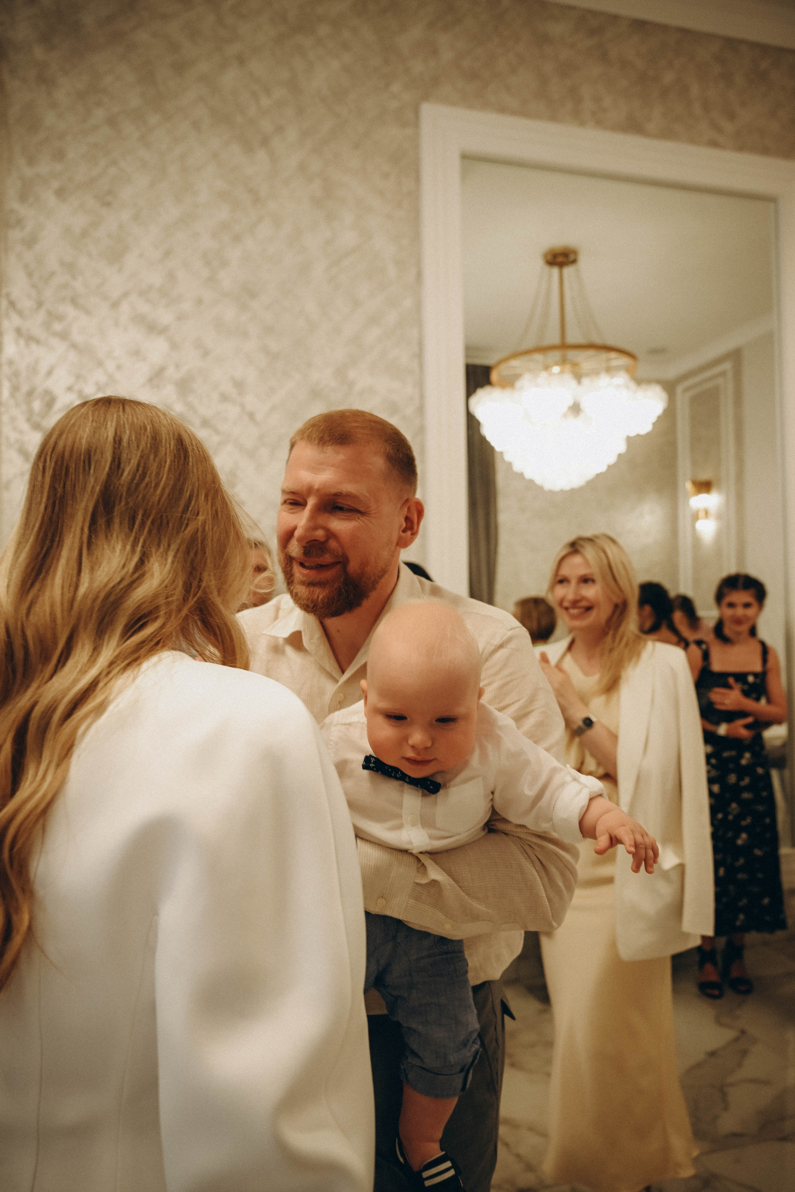 Настя и Роман.Прогулка Загс + репортаж с гостями. Семейный фотограф Москва-Воронеж Ирина Вронская
