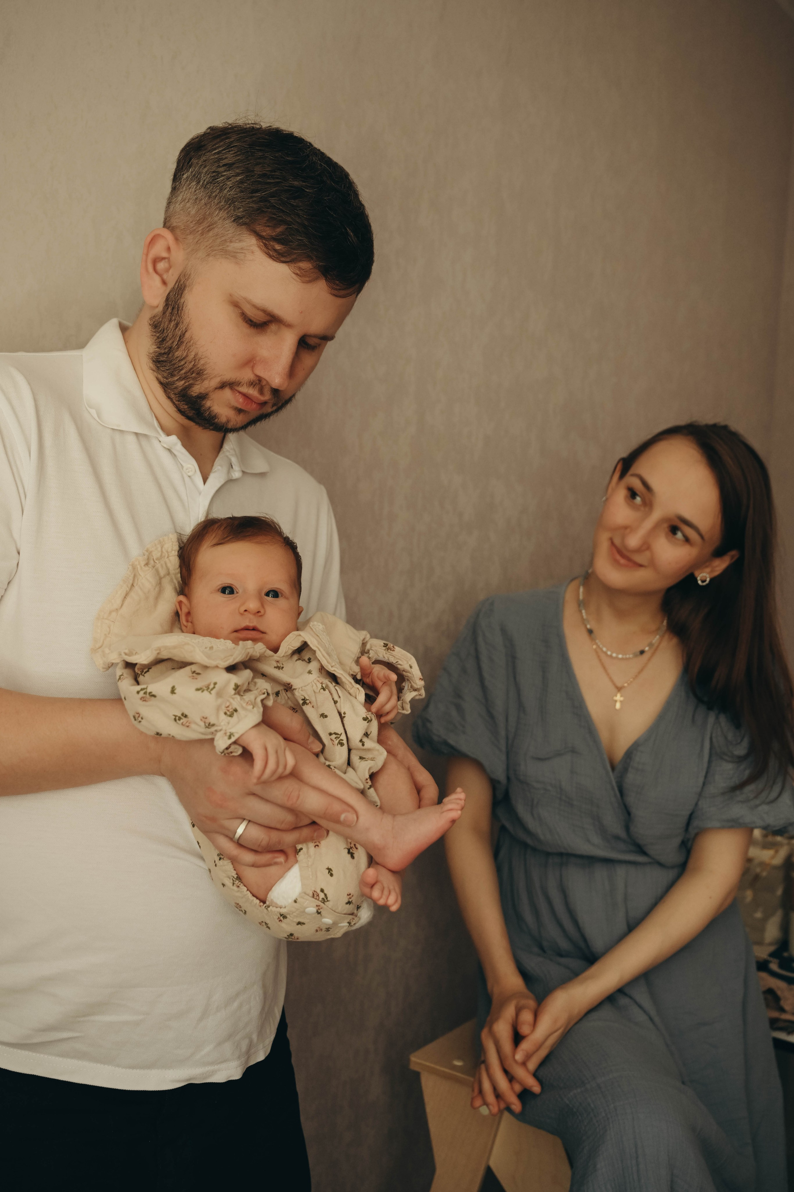 Софи, Саша и маленькая Нина.Первые дни дома. Семейный фотограф Москва-Воронеж Ирина Вронская