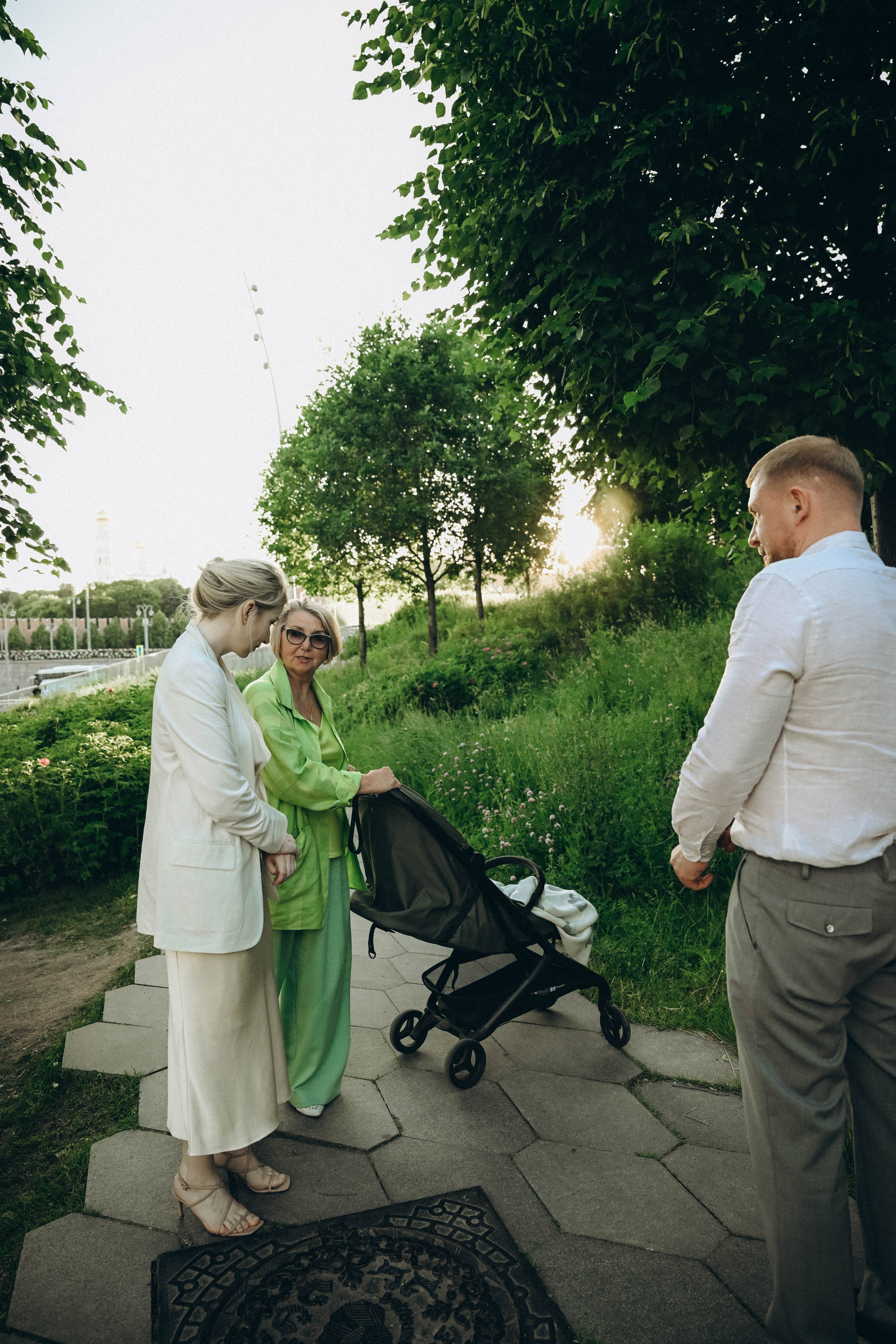 Настя и Роман.Прогулка Загс + репортаж с гостями. Семейный фотограф Москва-Воронеж Ирина Вронская