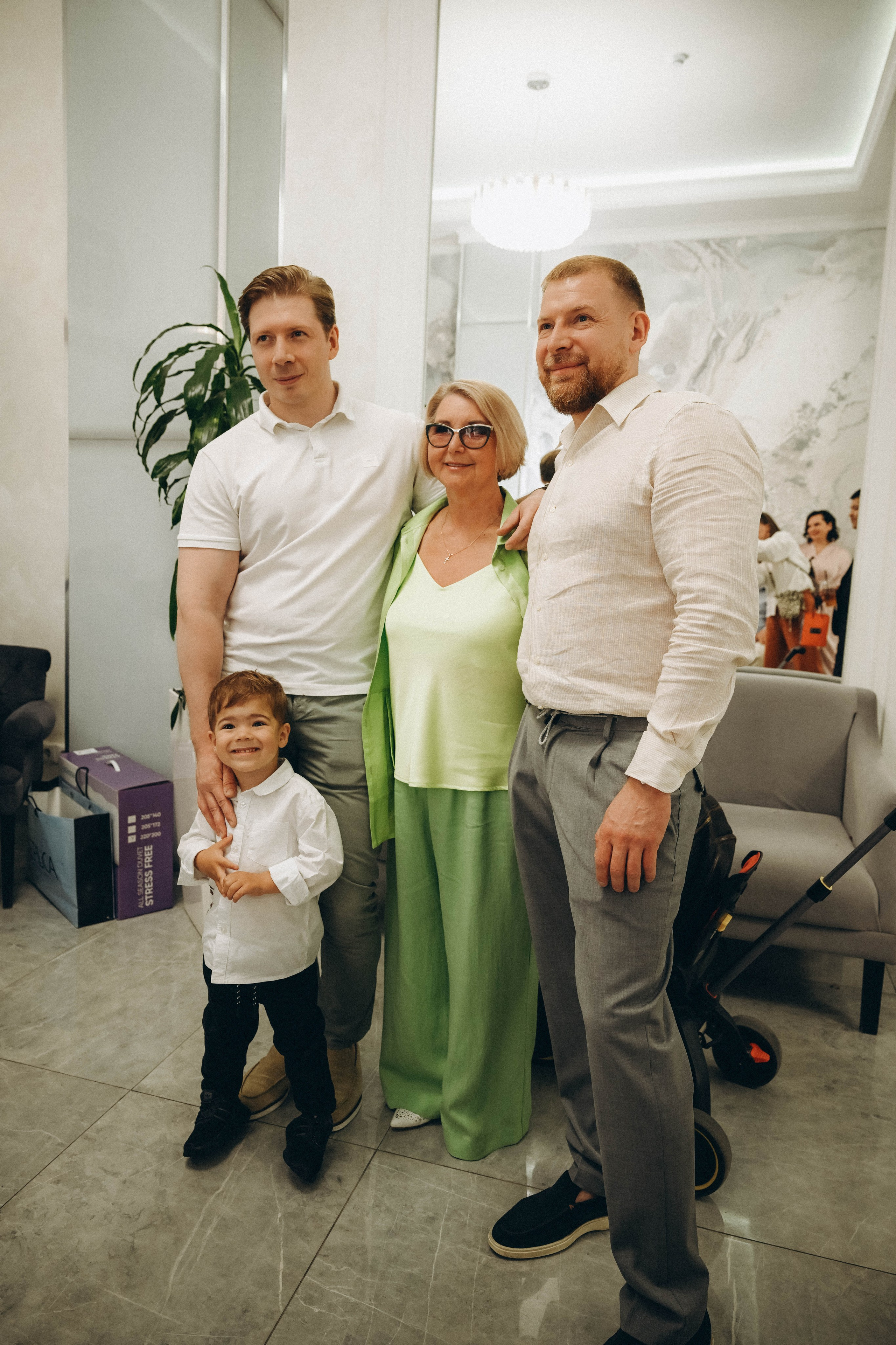 Настя и Роман.Прогулка Загс + репортаж с гостями. Семейный фотограф Москва-Воронеж Ирина Вронская