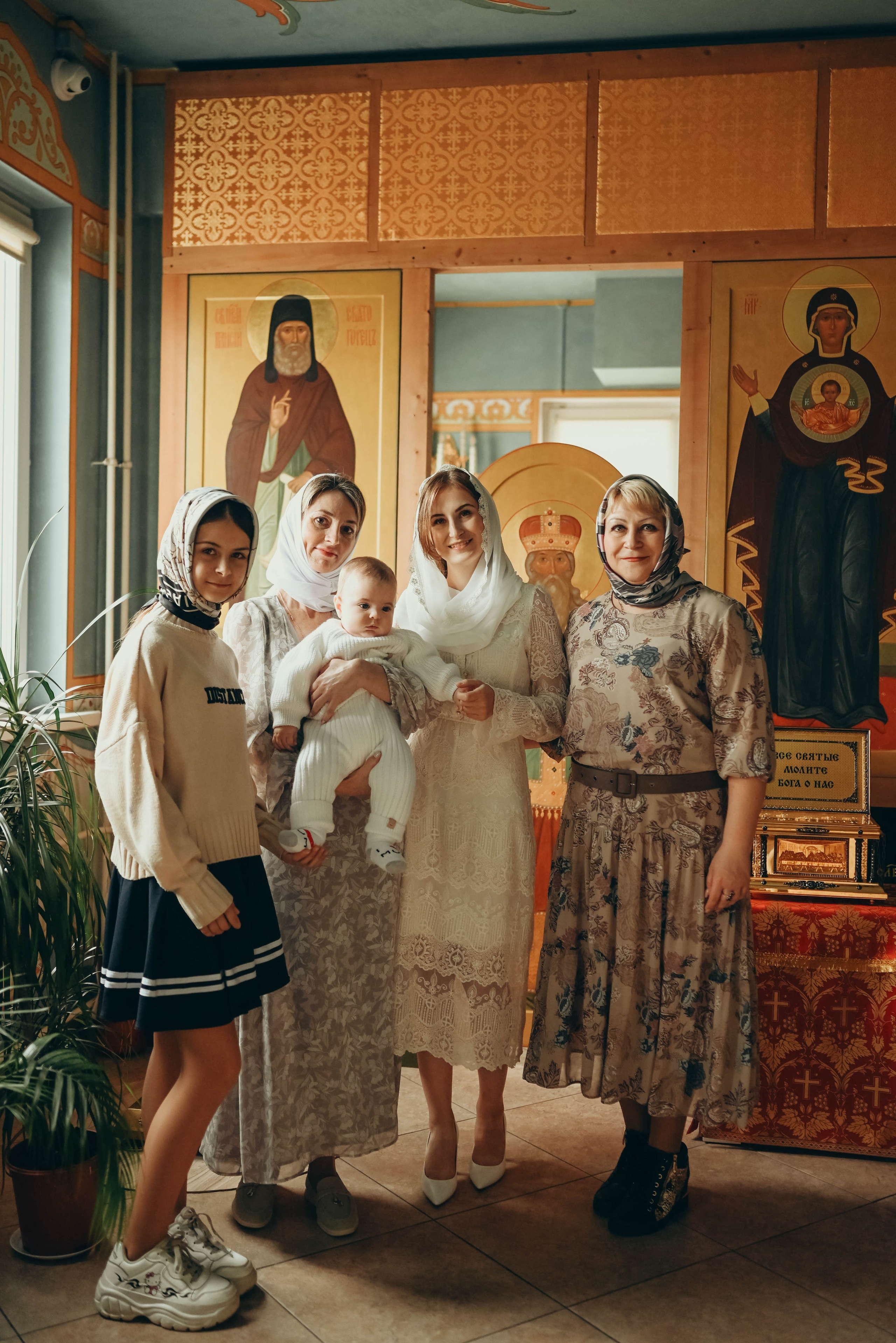 Таинство Крещения Александра в Храме прп Александра Свирского. Семейный фотограф Москва-Воронеж Ирина Вронская