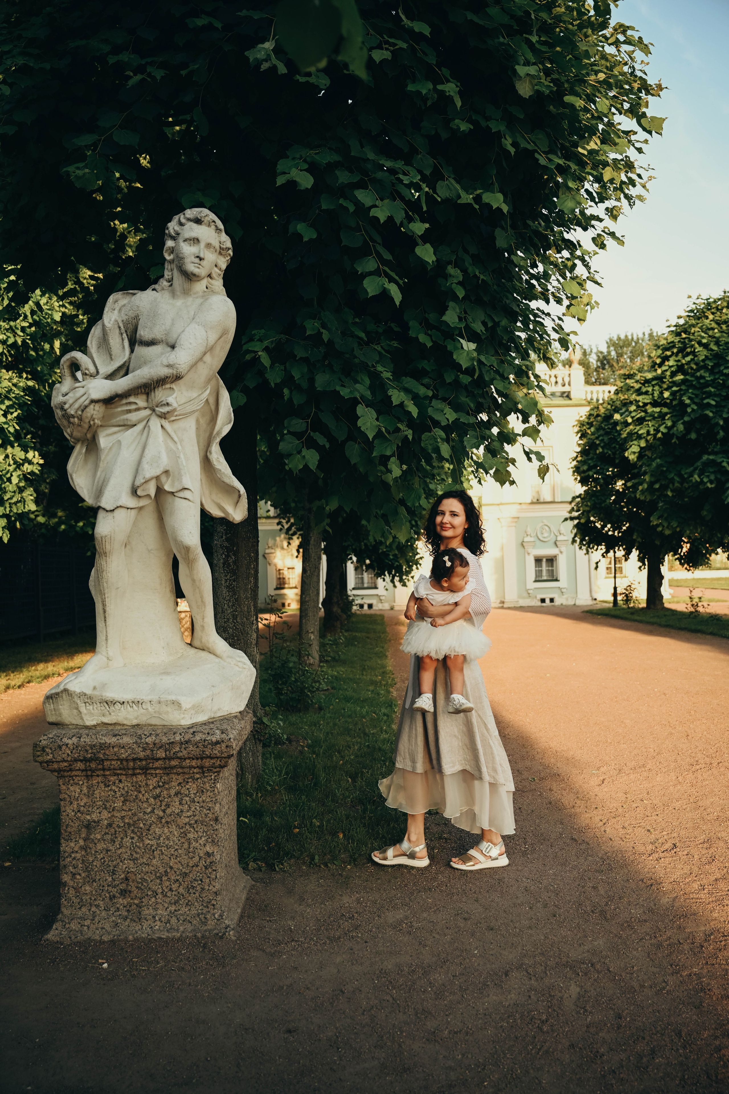 Лера Рустам и маленькая принцесса Амелия. Семейный фотограф Москва-Воронеж Ирина Вронская