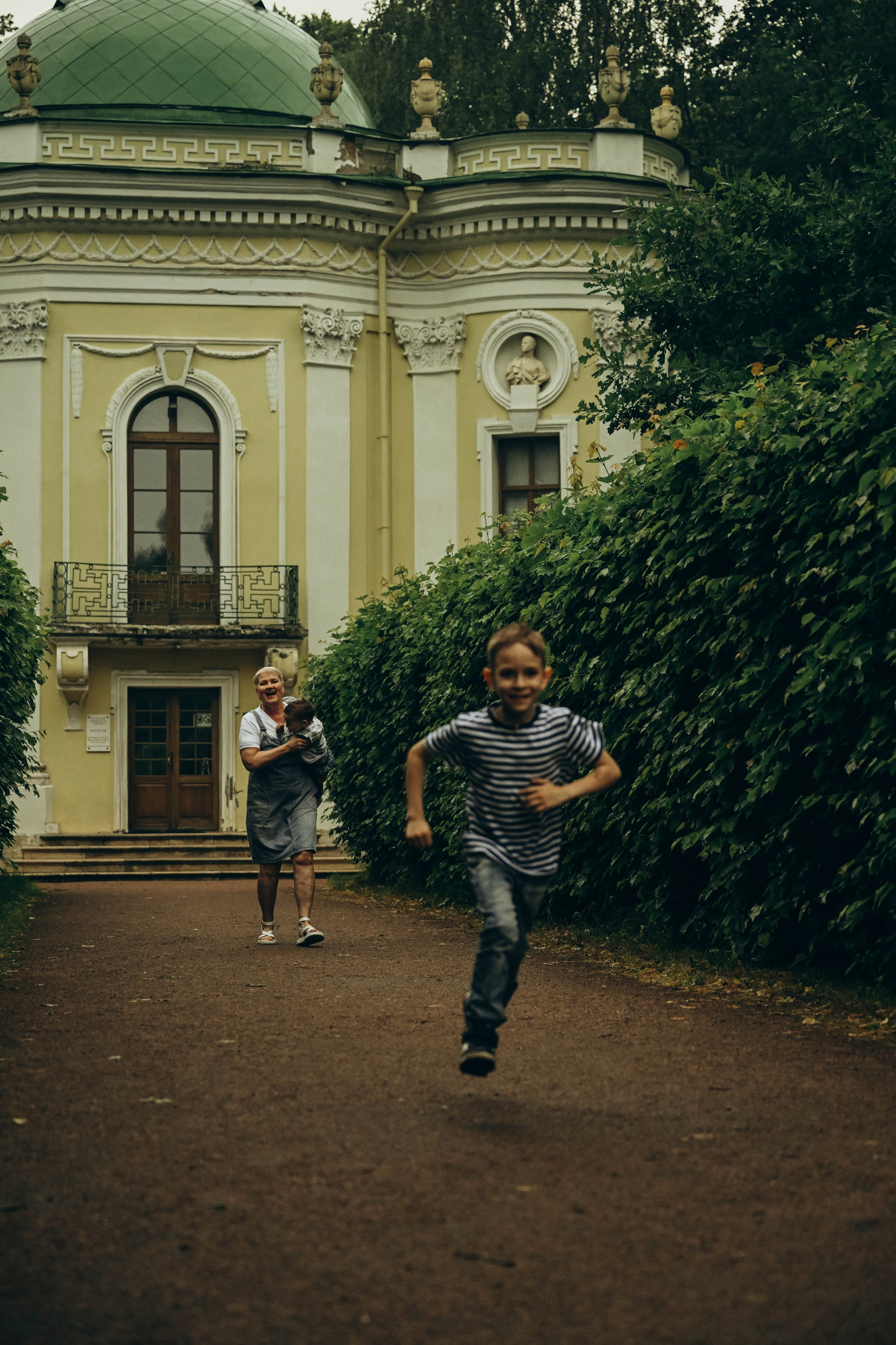Большая семья в Кусково. Семейный фотограф в Москве Люберцах Ирина Вронская