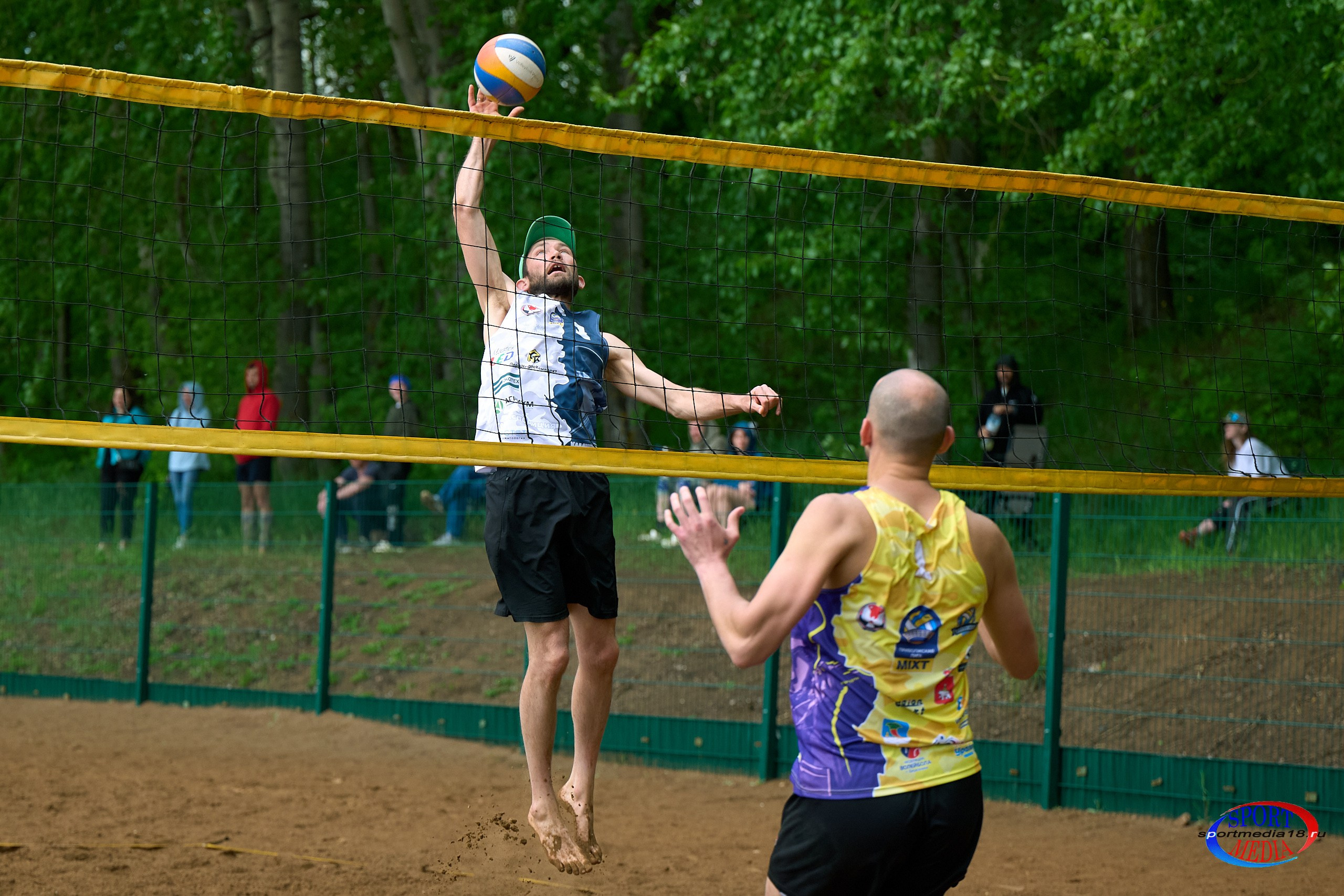 Пляжный волейбол. ПРИВОЛЖСКАЯ ЛИГА MIXT Ижевск 18.05.2025. Спортивный репортажный фотограф в Ижевске Сергей Мерзляков