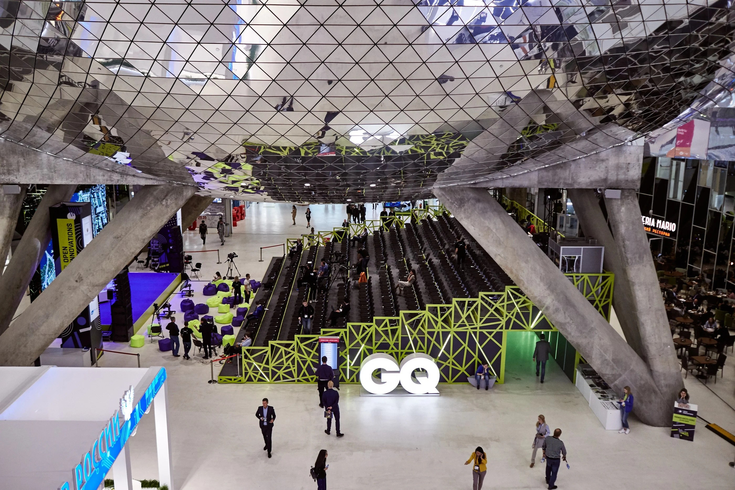 Porsche x Skolkovo promo. Спортивный и бизнес фотограф Арсений Голышкин