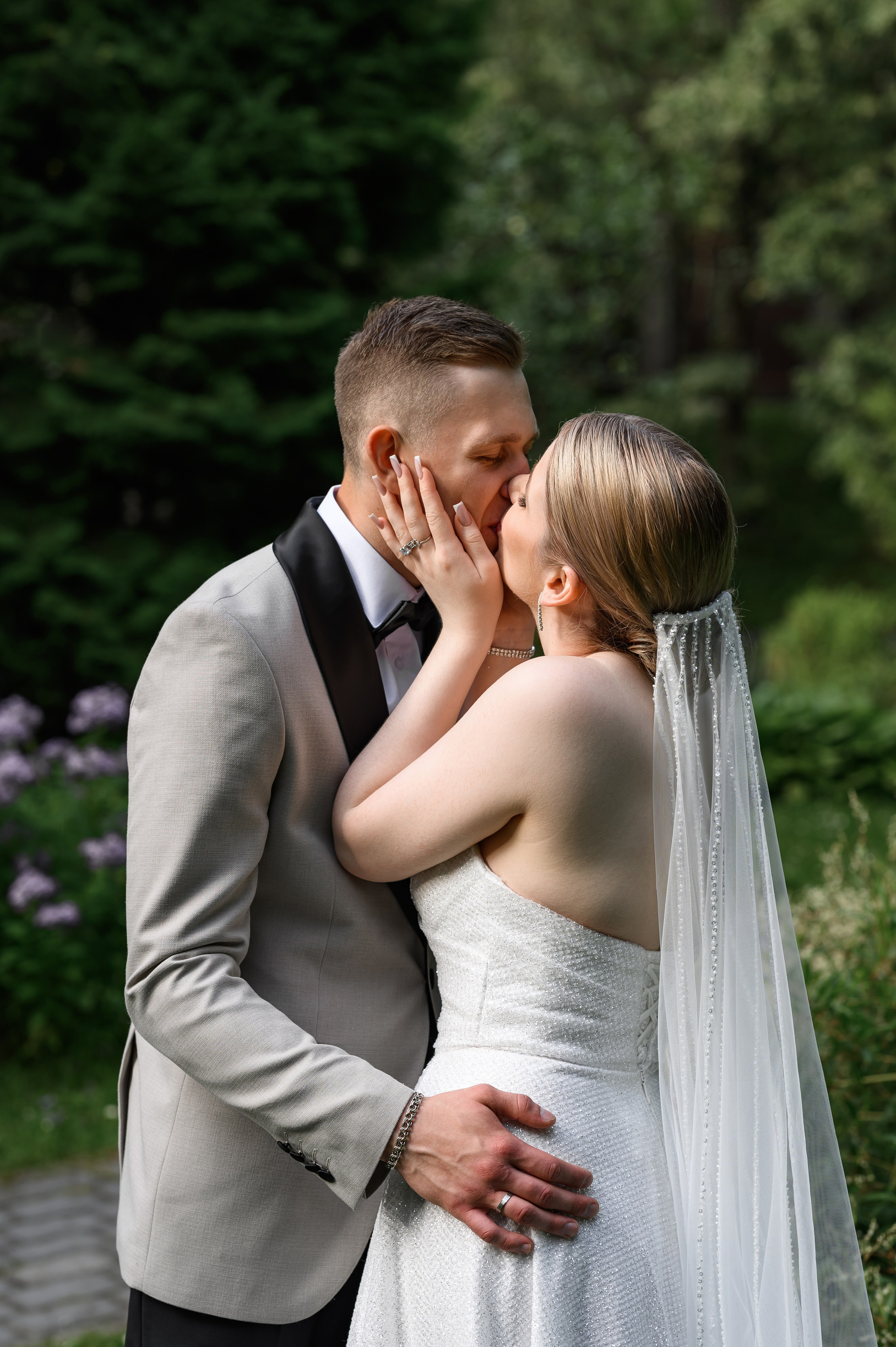 Свадебная фотосессия Банкетный зал Замок Монсоро. Свадебный фотограф Москва Юрий Кульман