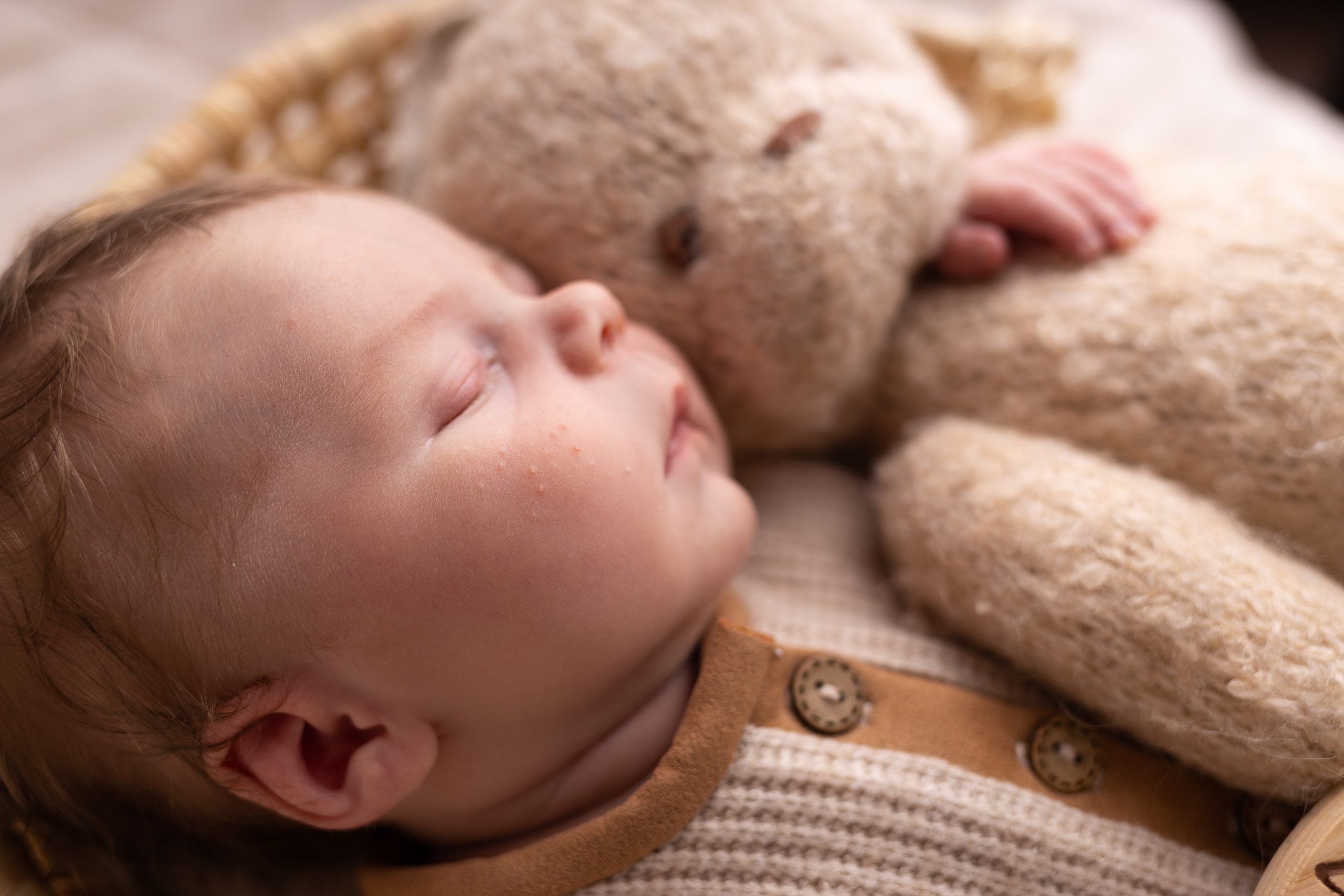 Newborn съемка в стиле Лайф. Фотограф новорожденных малышей в Омске и Омской области Эльвира Камаева
