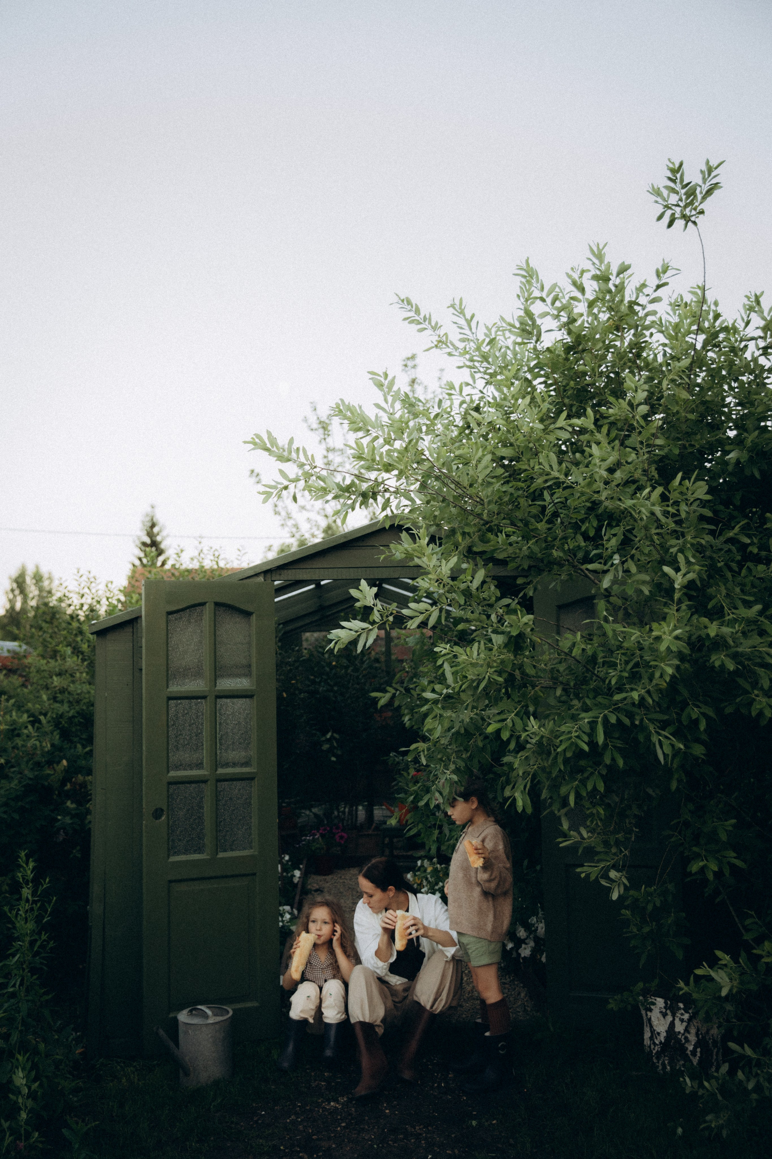 Вечер в саду. Фотограф  Челябинск Варвара Шарапова