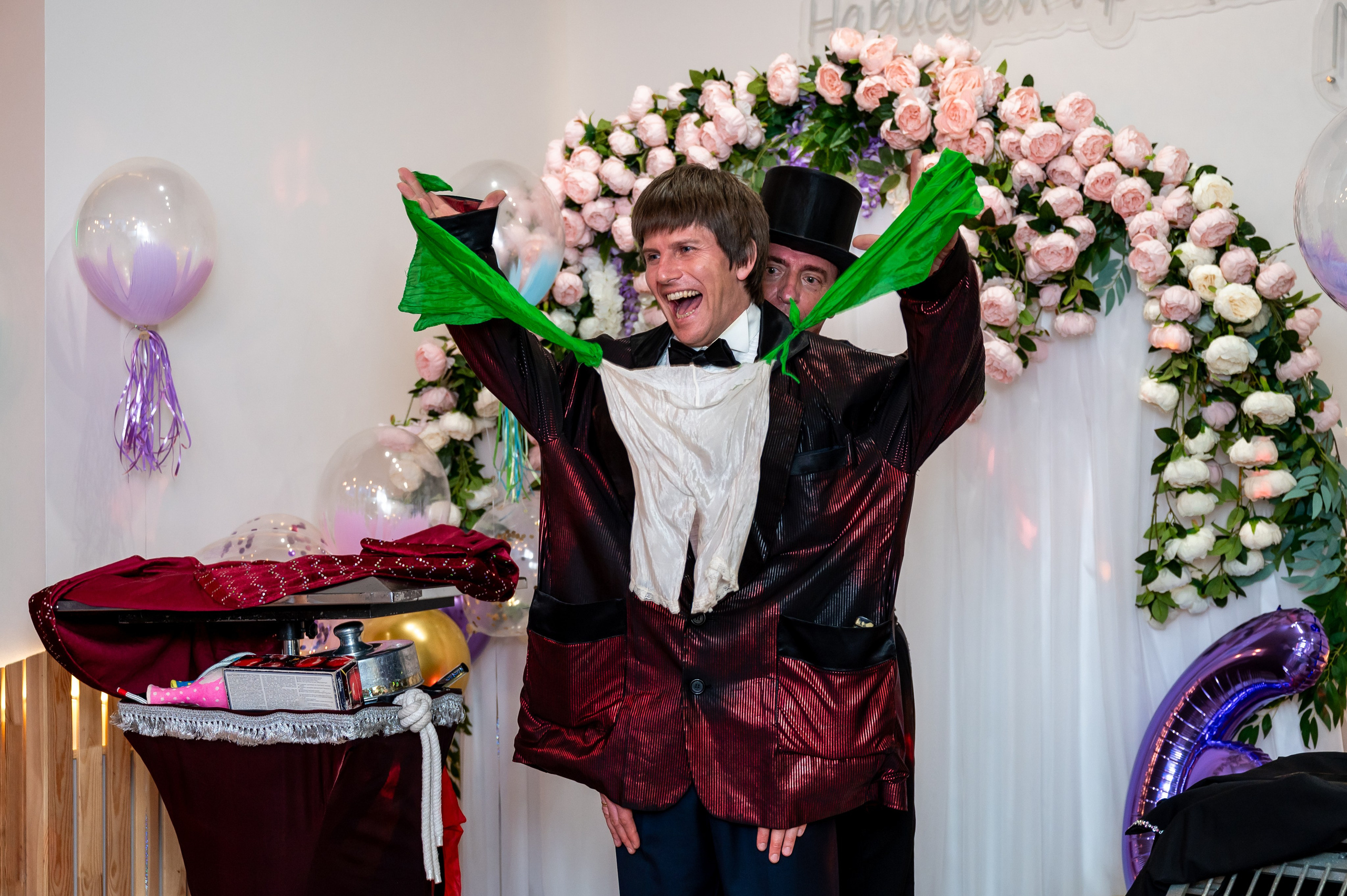 ДР в лофте с фокусником